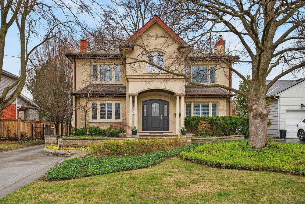 2153 Paisley Avenue, Burlington, ON L7R 1W1