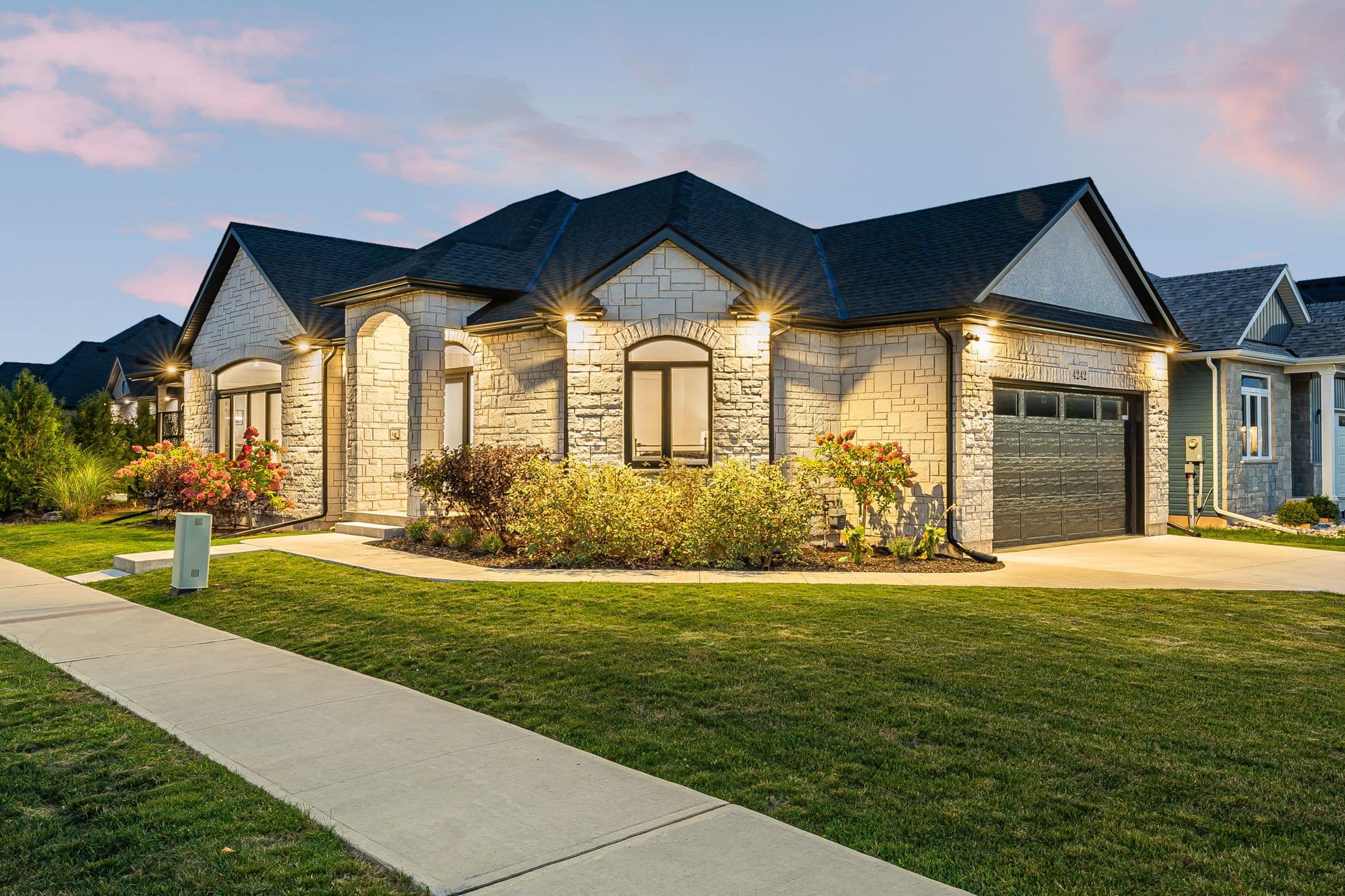 4242 Village Creek Drive, Fort Erie, ON L0S 1S0