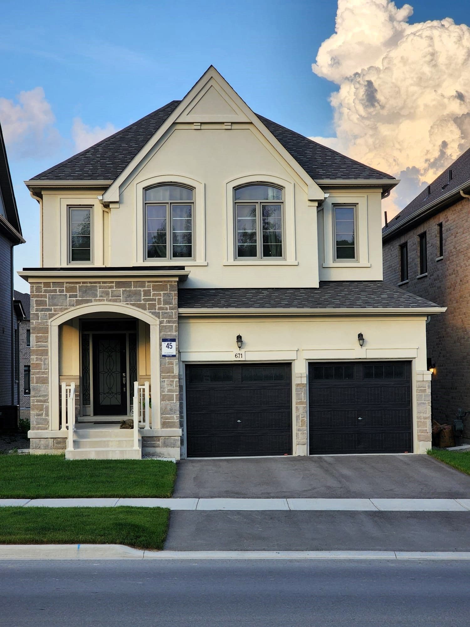 671 LANGFORD Boulevard, Bradford West Gwillimbury, ON L3Z 4P4