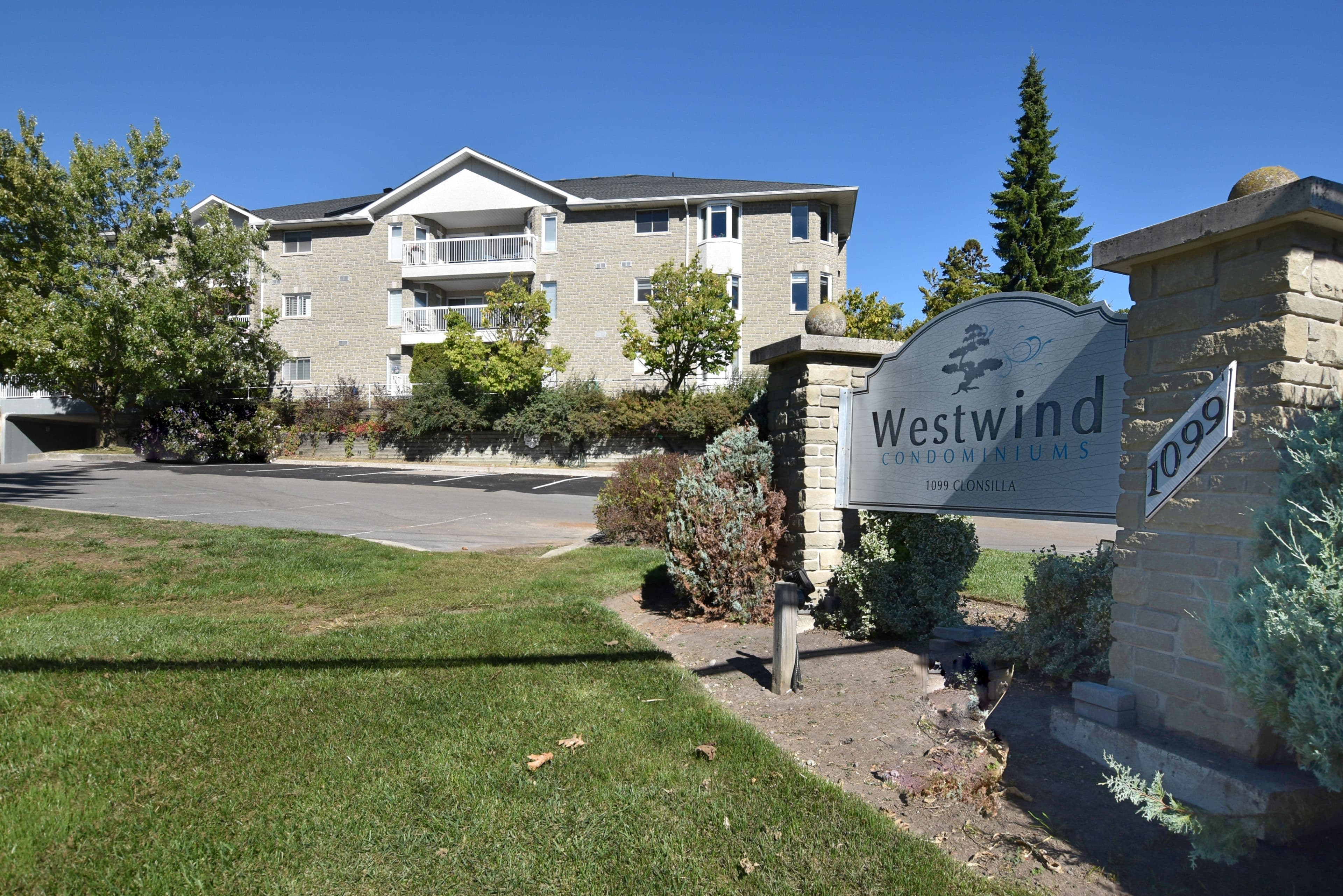 1099 Clonsilla Avenue 316A, Peterborough, ON J9J 8L6