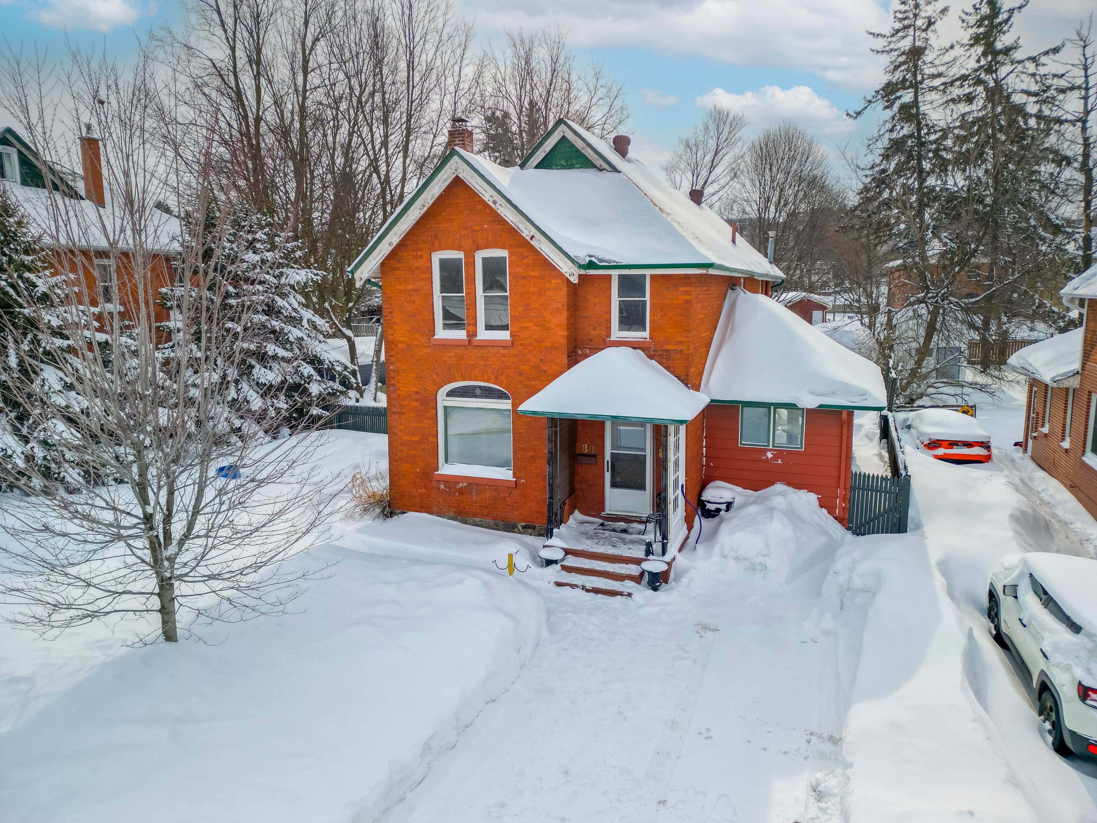 80 Burton Avenue, Barrie, ON L4N 2R6