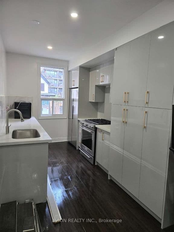 49 Torrens Avenue, Toronto E03, ON M4K 2H9