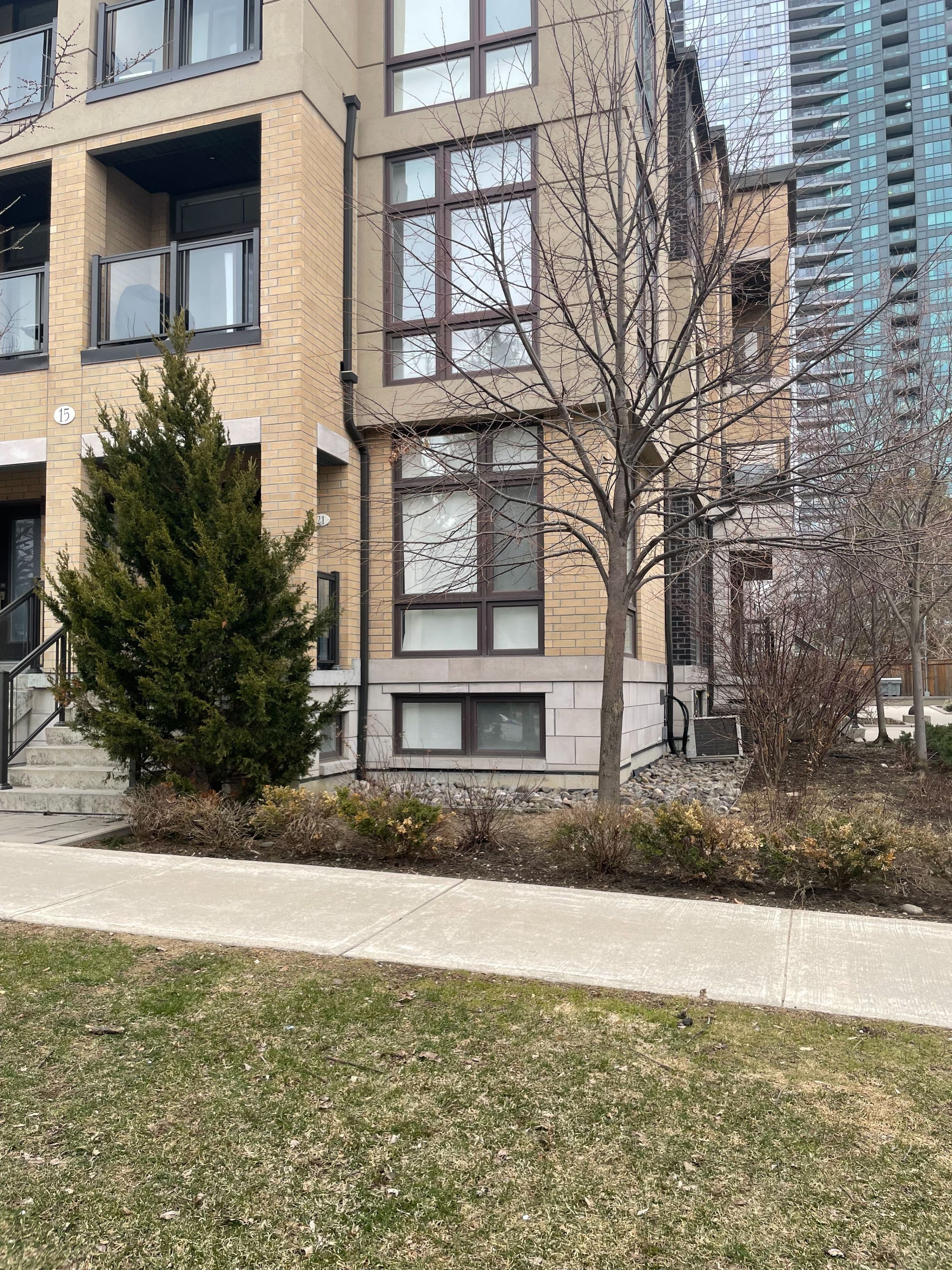 15 Eldora Avenue 21, Toronto C07, ON M2M 0B5