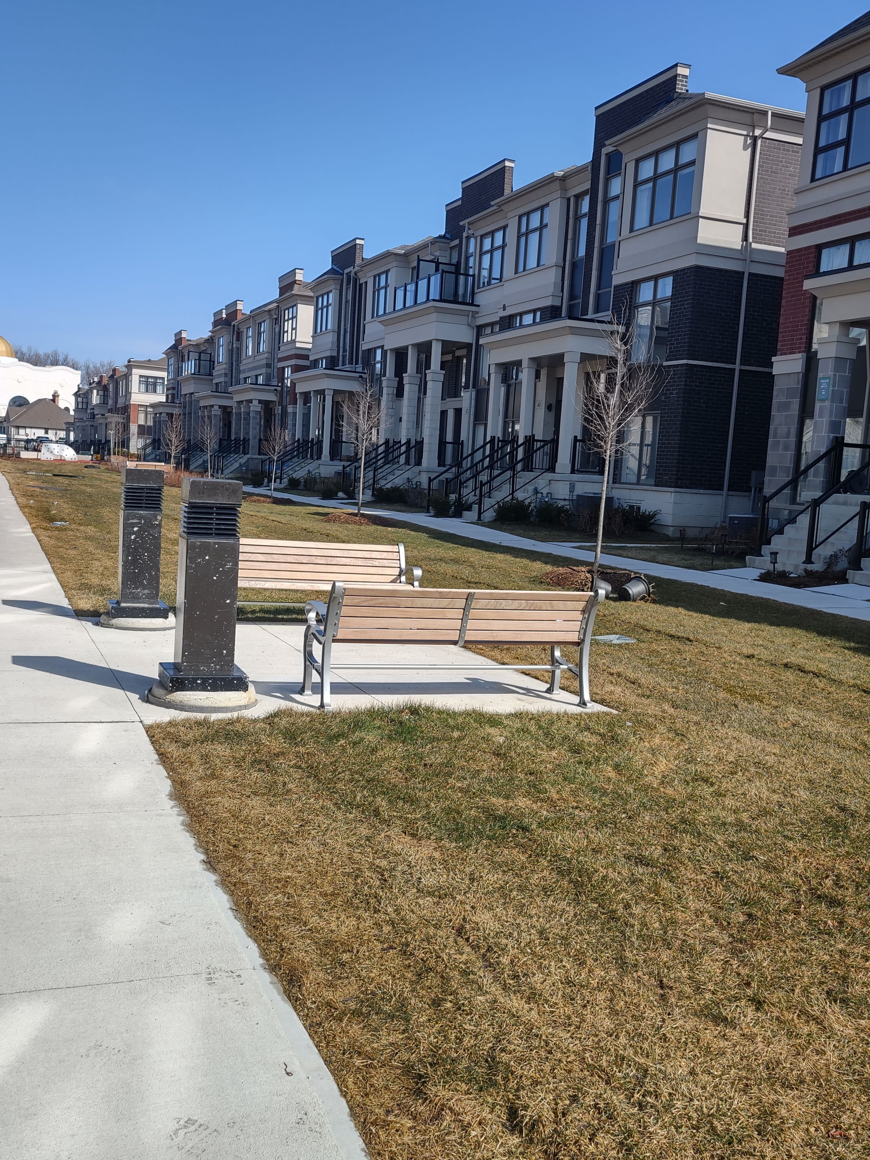 35 Wuhan Lane, Markham, ON L6E 0V4