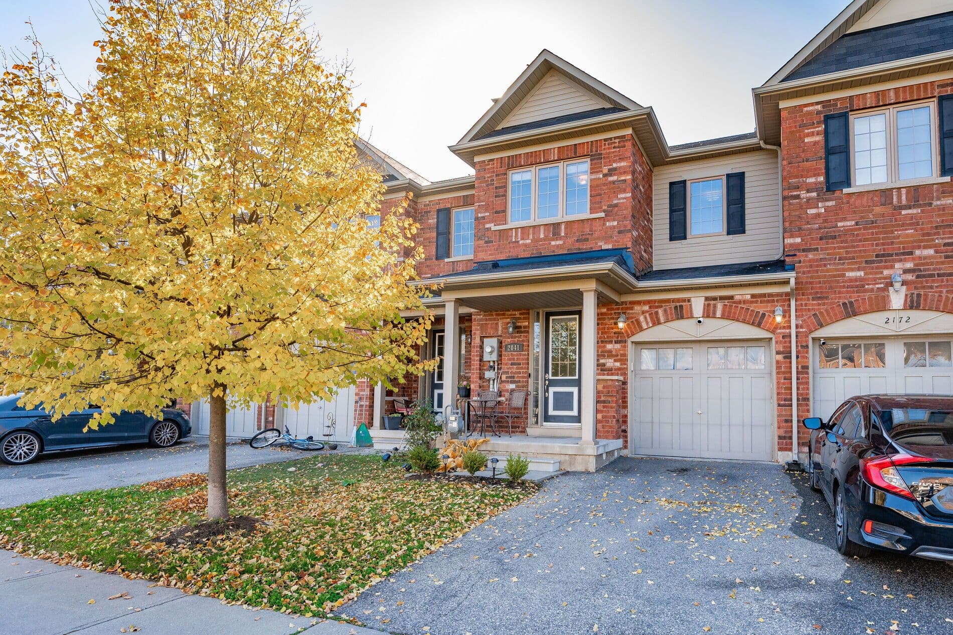2041 Fiddlers Way, Oakville, ON L6M 0M4