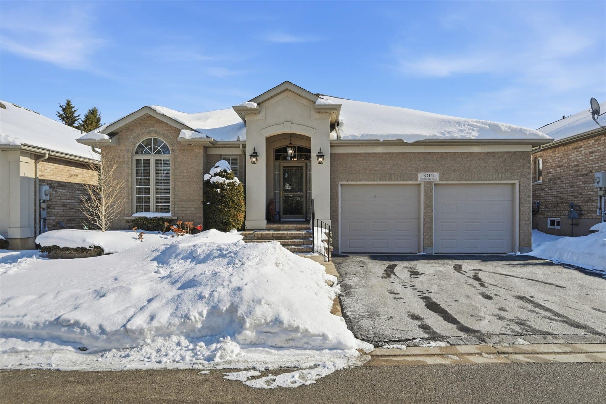 305 Southcote Road, Hamilton, ON L9G 5C4