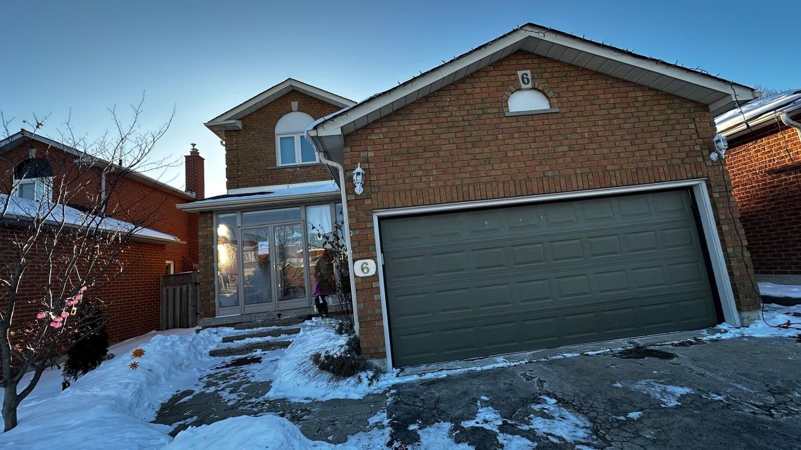 6 Eldridge Place Bsmt, Whitby, ON L1N 9E5