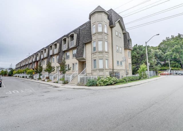 75 Turntable Crescent 120, Toronto W02, ON M6H 4K8