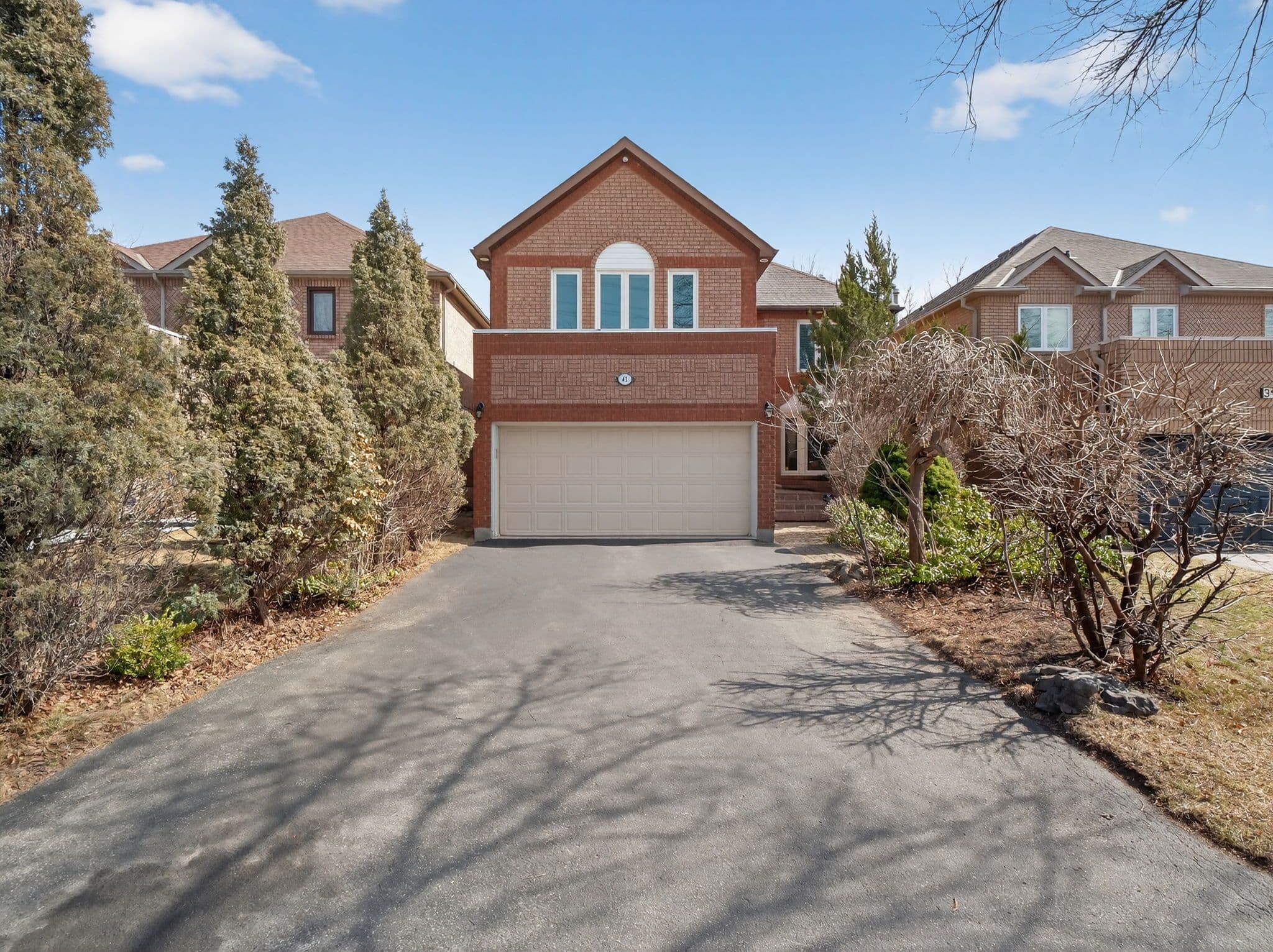 43 Rockwood Crescent, Vaughan, ON L4J 7T2