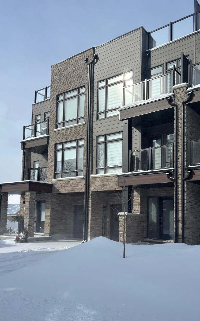 54 Wyn Wood Lane, Orillia, ON L3V 8P7