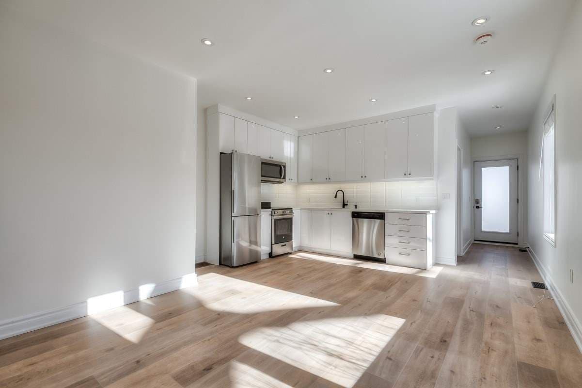 429 Brock Avenue Main, Toronto C01, ON M6H 3N7