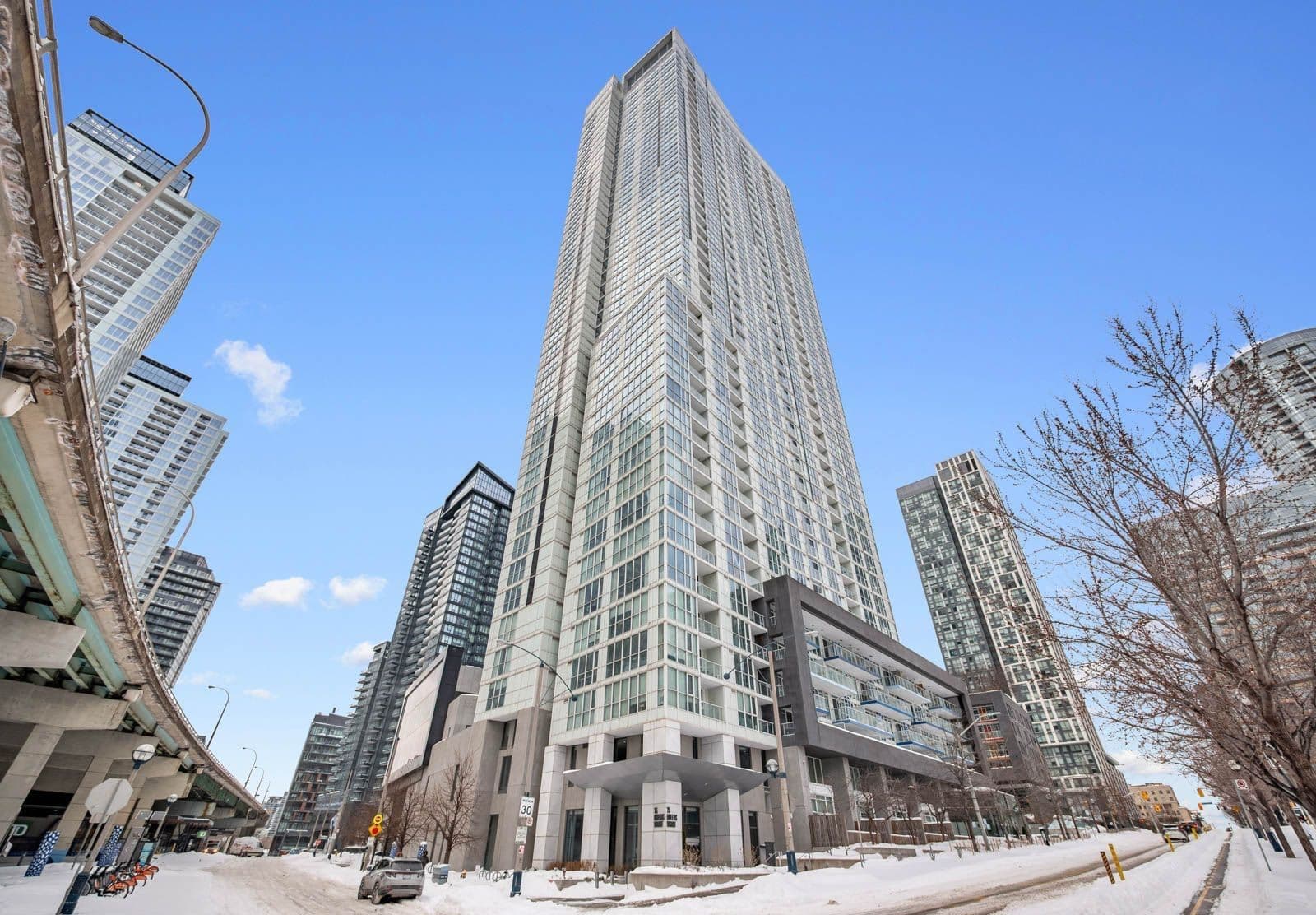 75 Queens Wharf Road 3611, Toronto C01, ON M5V 0J8