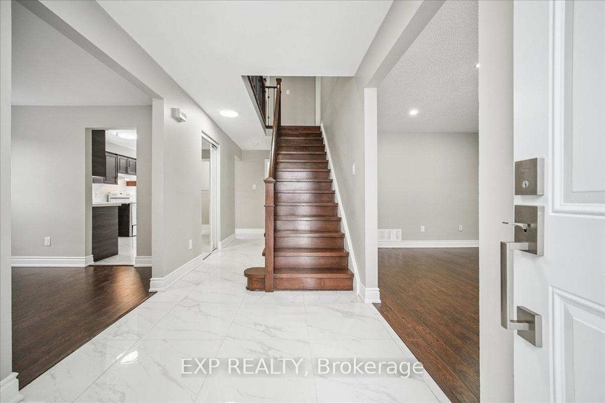 44 Newcastle Crescent, Brampton, ON L6S 3Y8