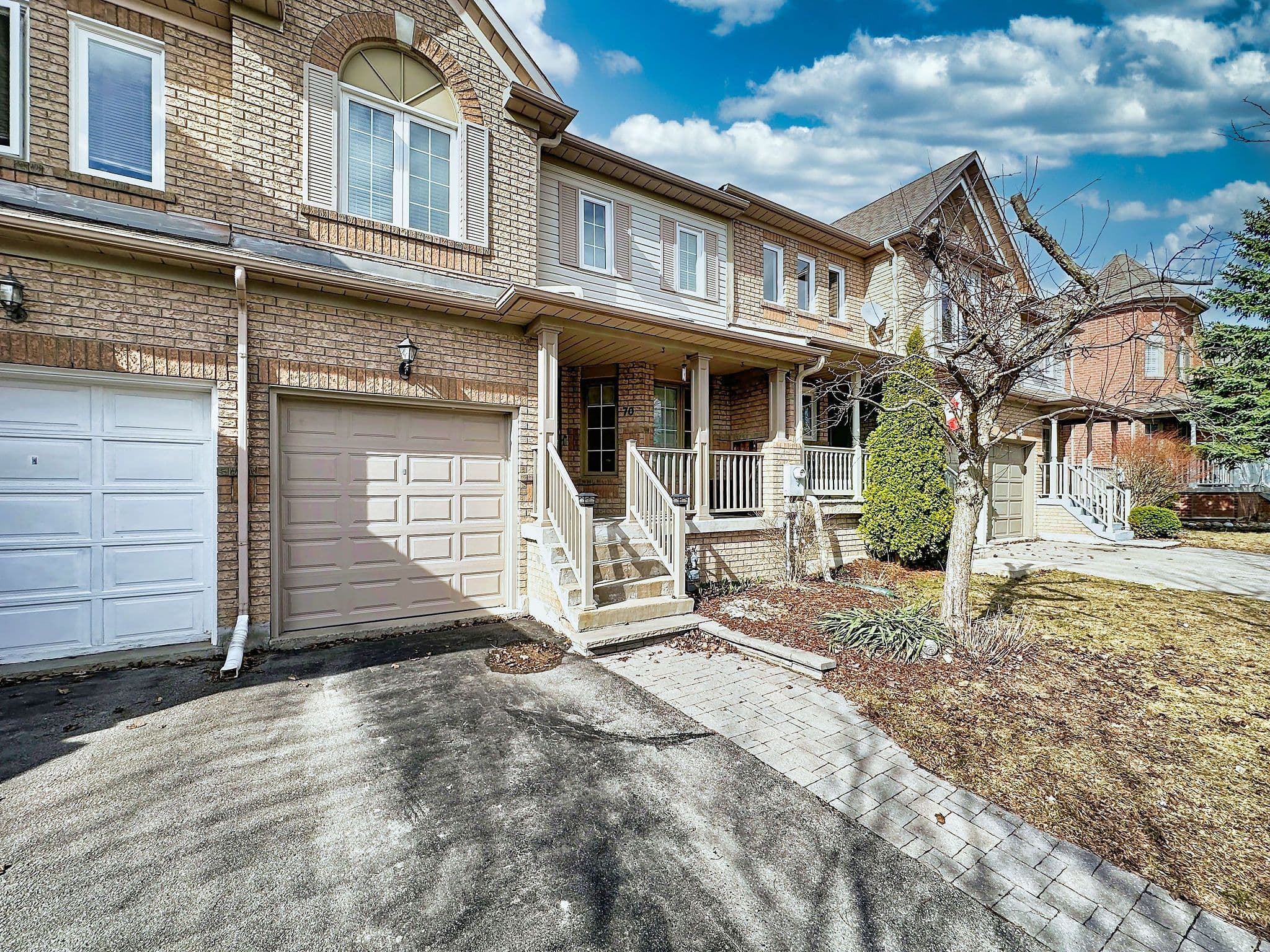 70 Bowler Street, Aurora, ON L4G 7J6