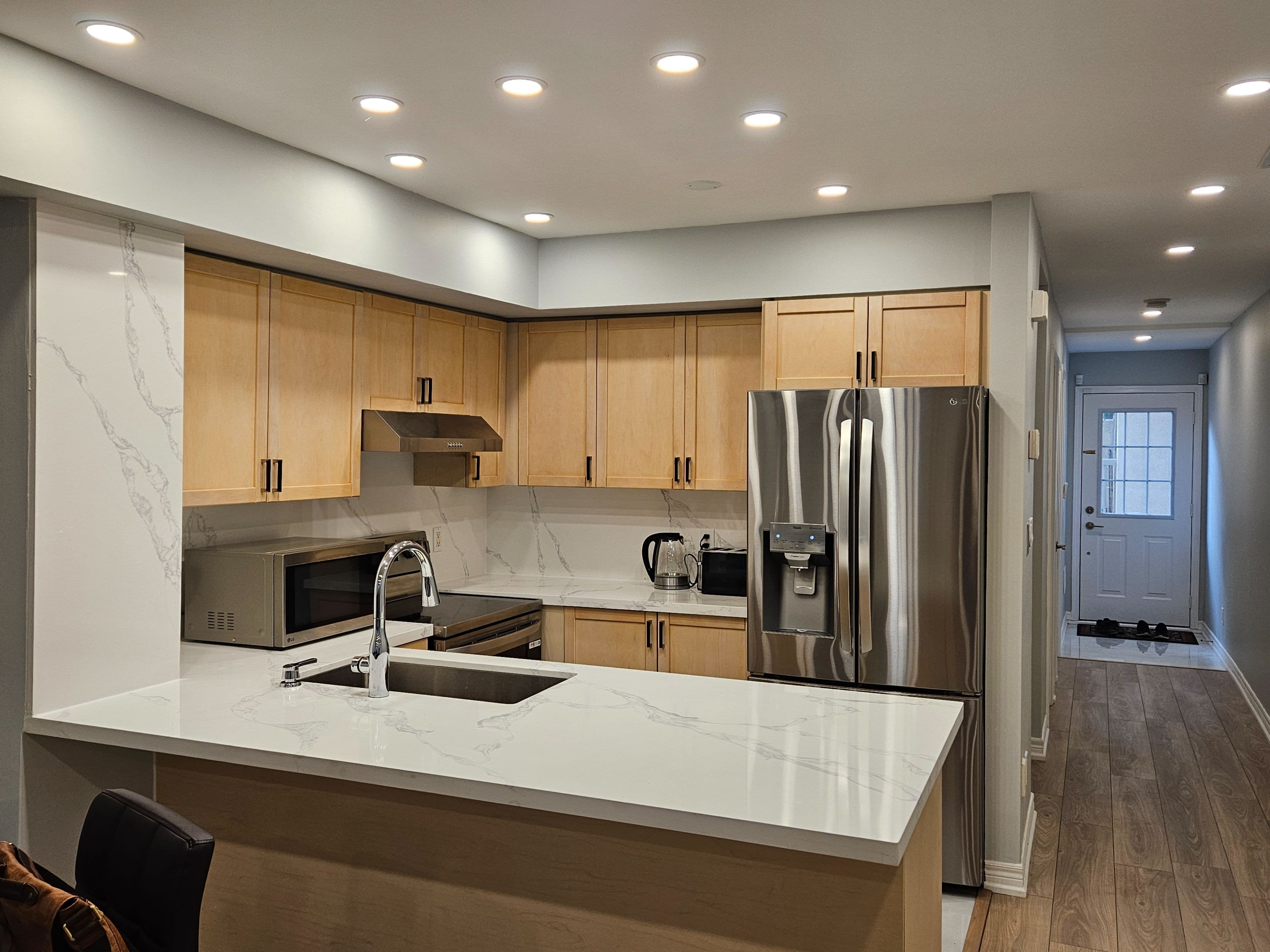 285 Antibes Drive 11, Toronto C07, ON M2R 3X9