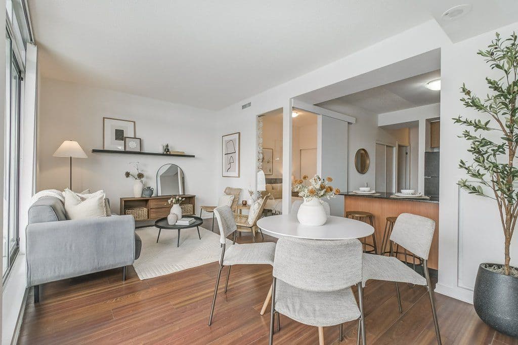 30 Canterbury Place 501, Toronto C07, ON M2N 0B9