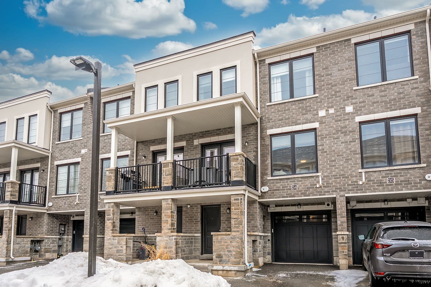 383 Dundas Street E 34, Hamilton, ON L8B 1X6