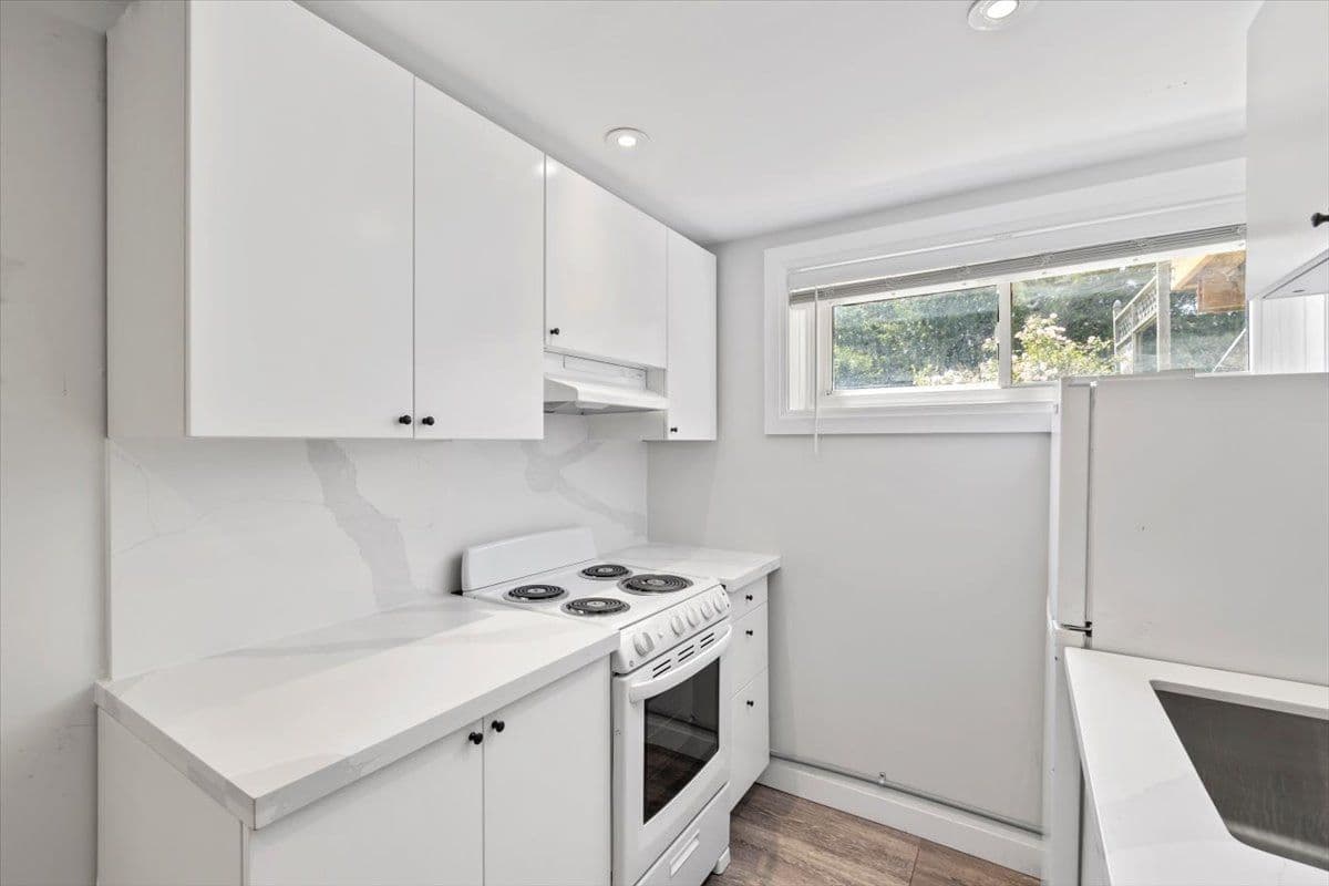 18 Wexford Boulevard Bsmt2, Toronto E04, ON M1R 1L1