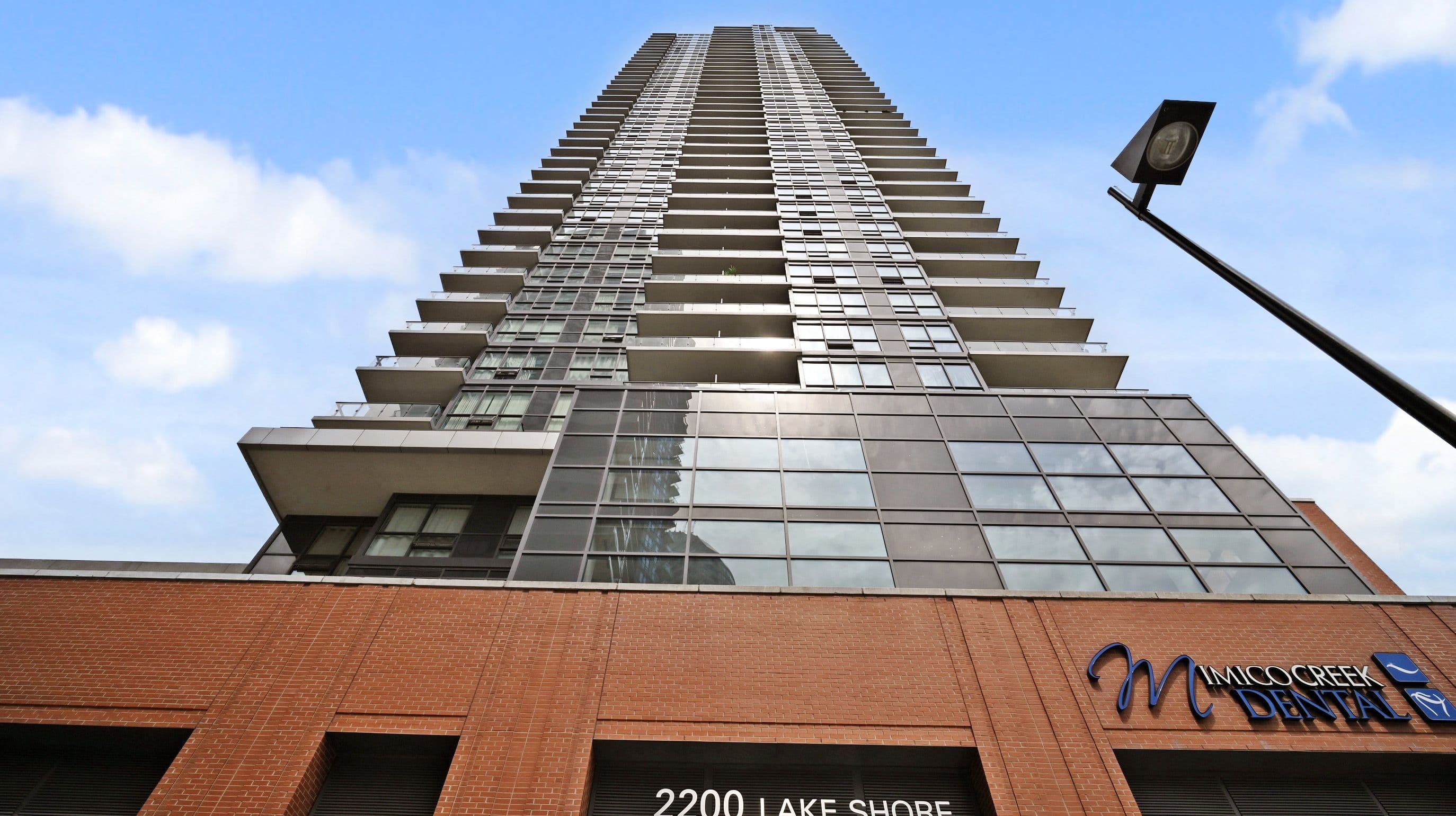 2200 Lake Shore Boulevard W 1007, Toronto W06, ON M8V 1A4