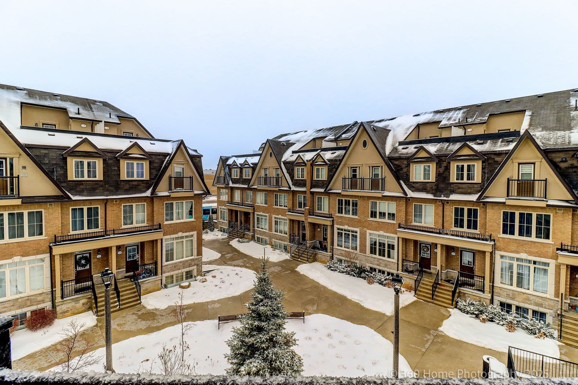 181 Parktree Drive 33, Vaughan, ON L6A 5B1