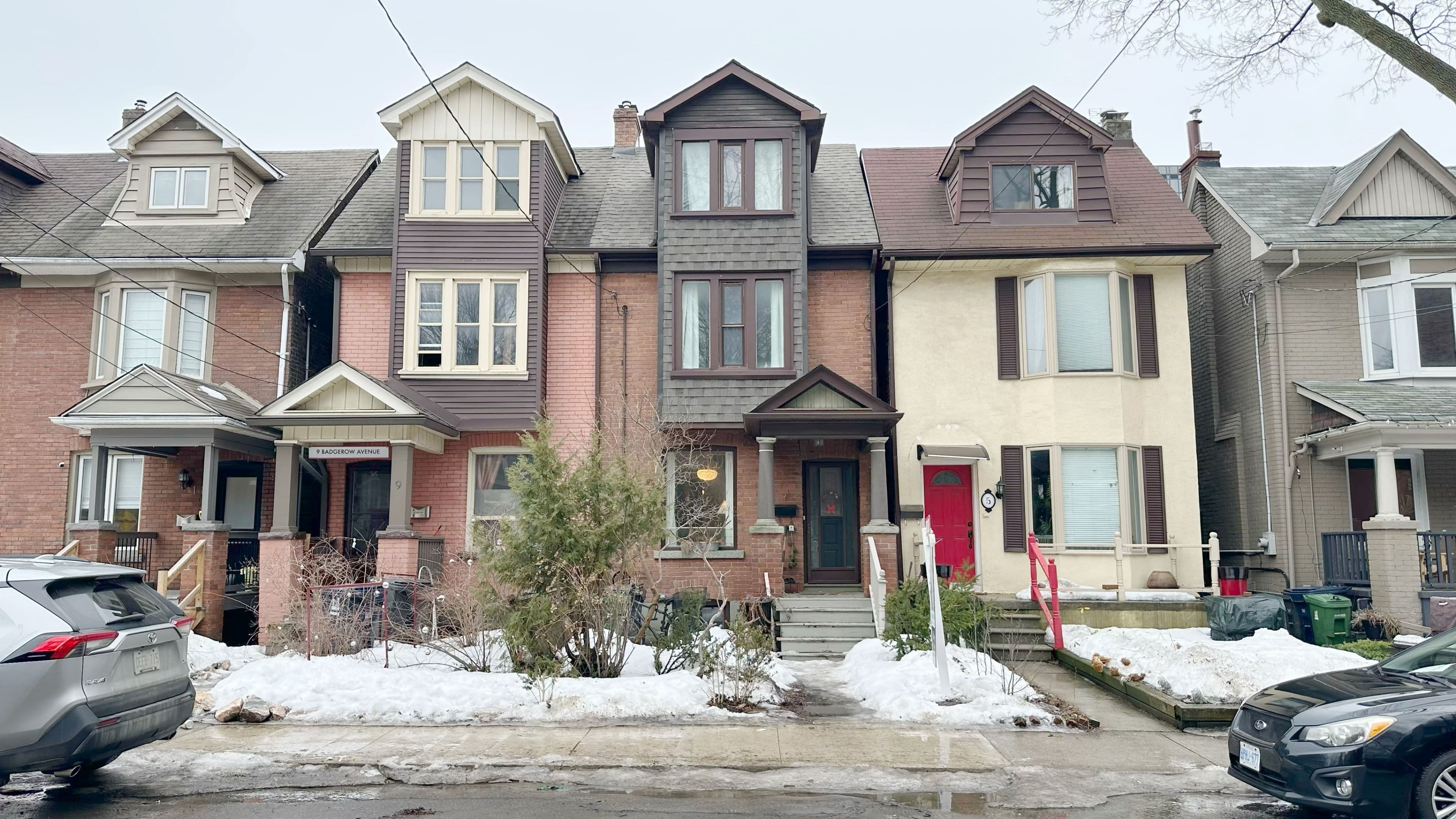 7 Badgerow Avenue, Toronto E01, ON M4M 1T9