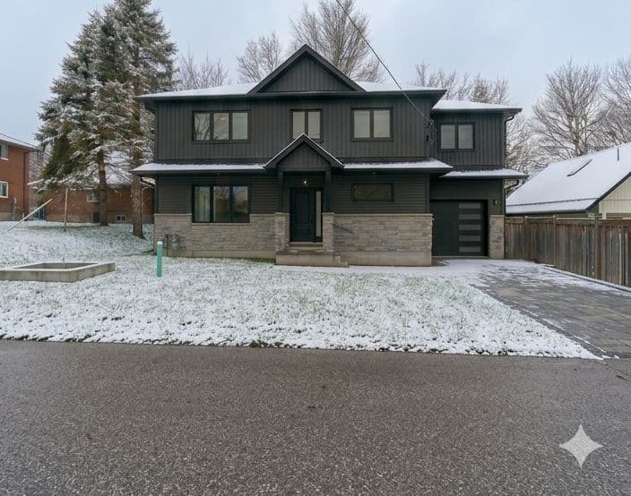 7 Henry Street, Orangeville, ON L9W 1R6