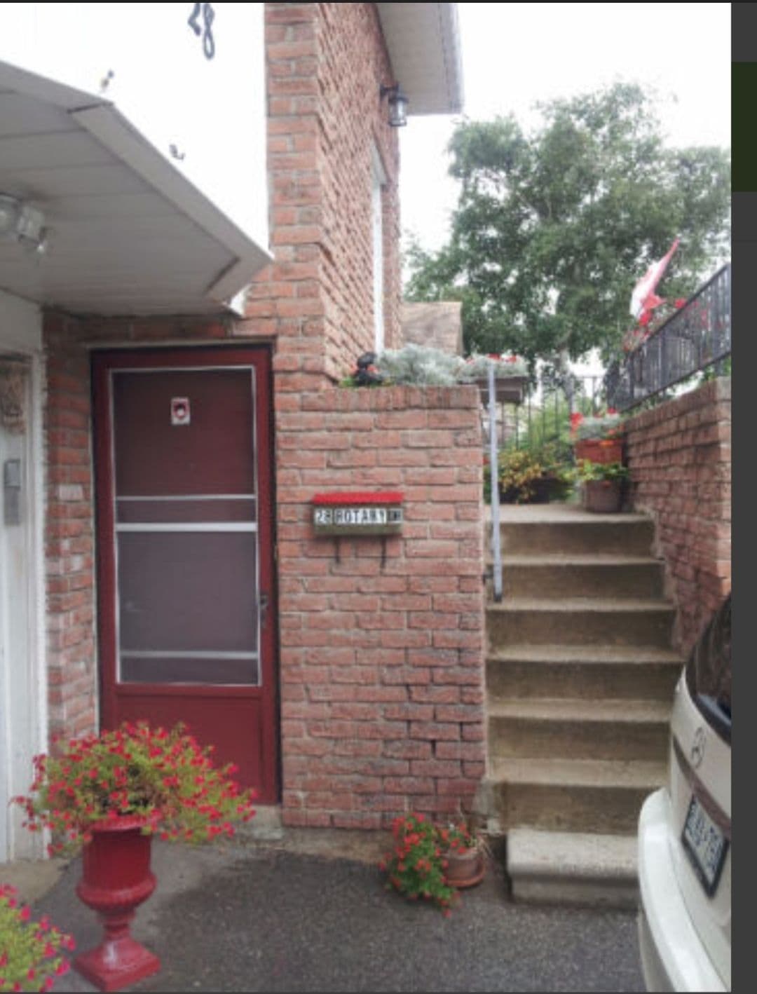 28 Rotary Drive Lower, Toronto E11, ON M1B 2J1