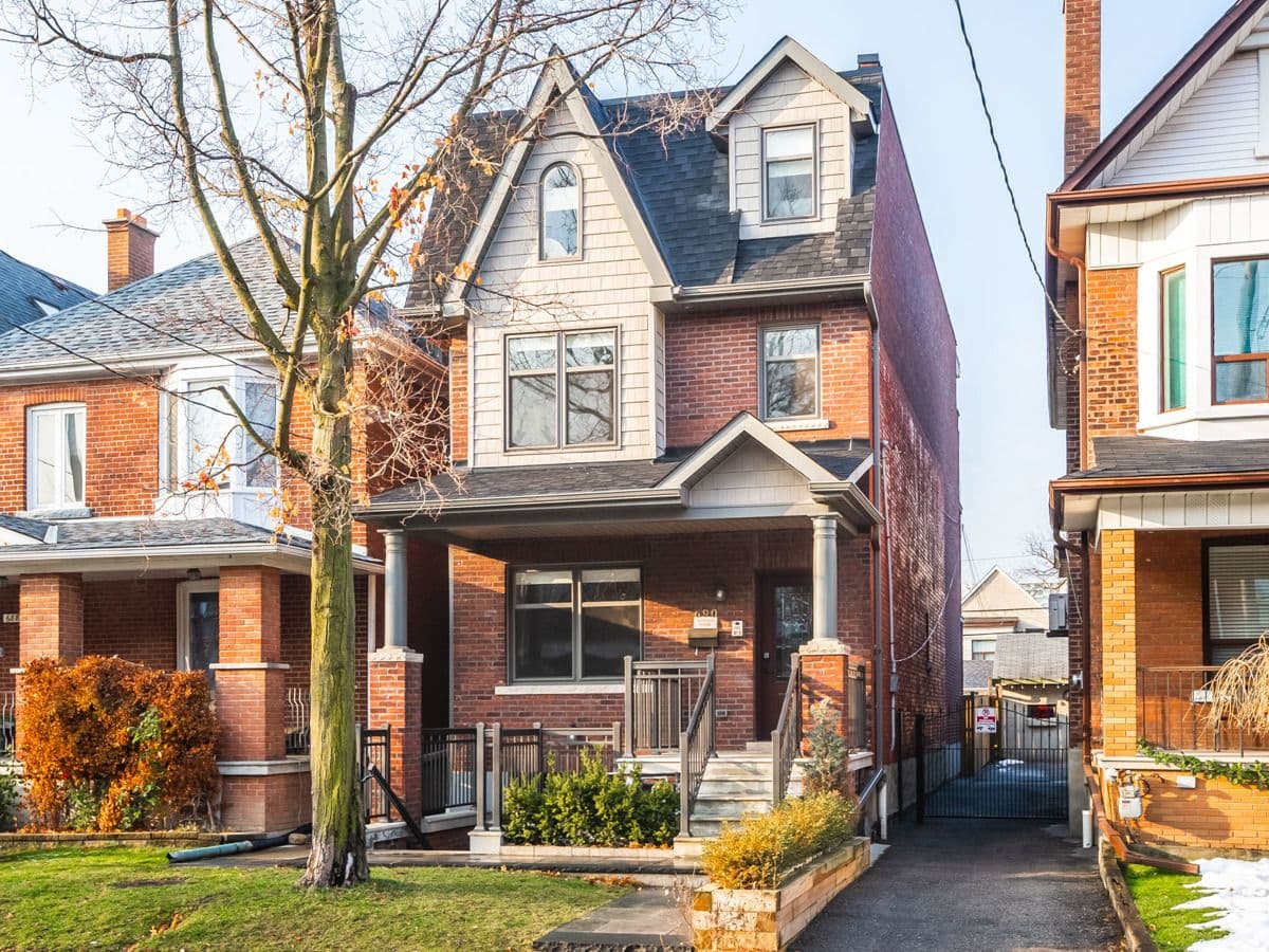 690 Shaw Street Main, Toronto C01, ON M6G 3L7