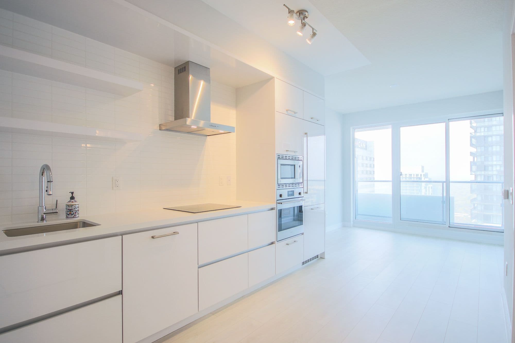 2221 Yonge Street 3410, Toronto C10, ON M4S 0B8