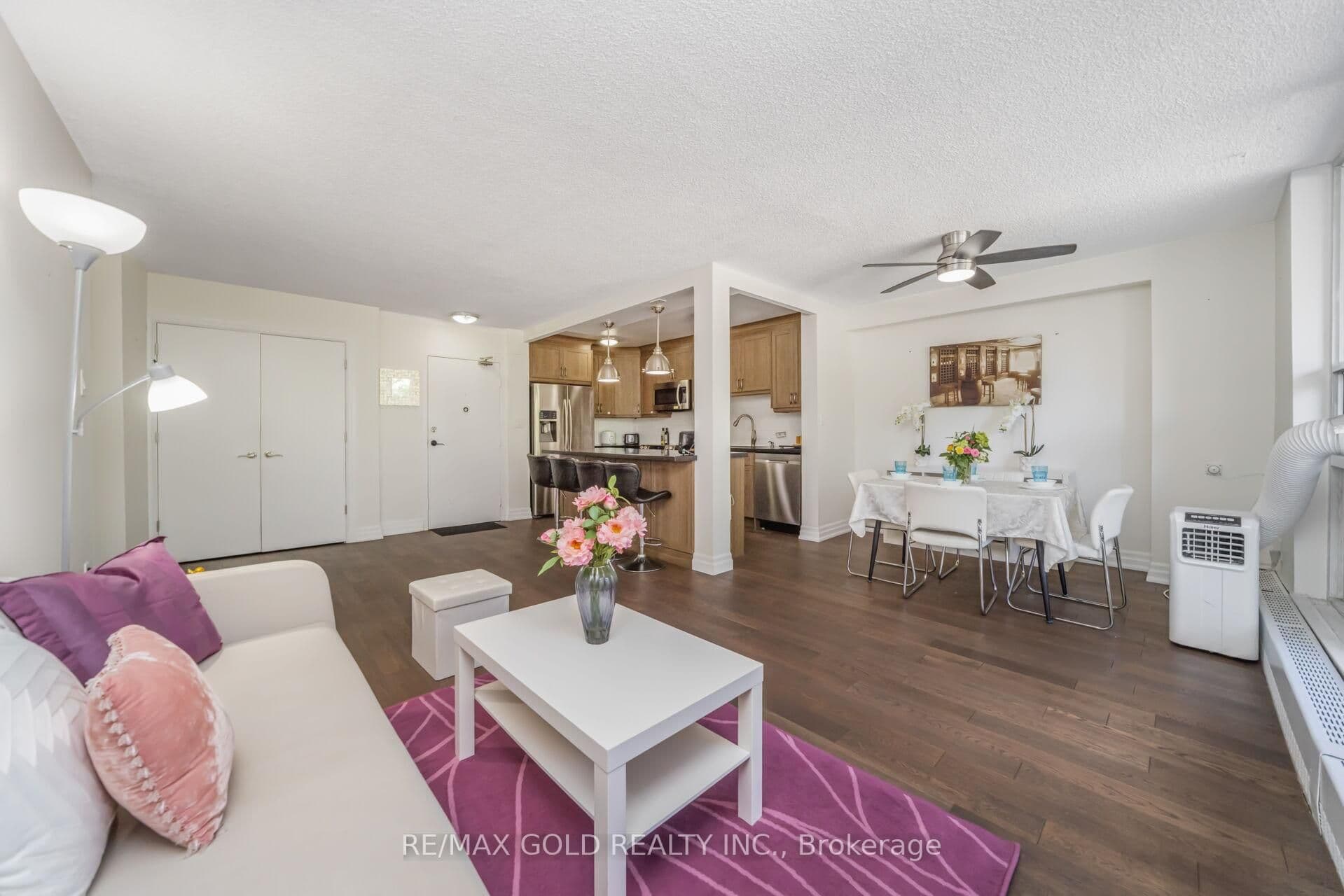 1964 Main Street W 404, Hamilton, ON L8S 0E9