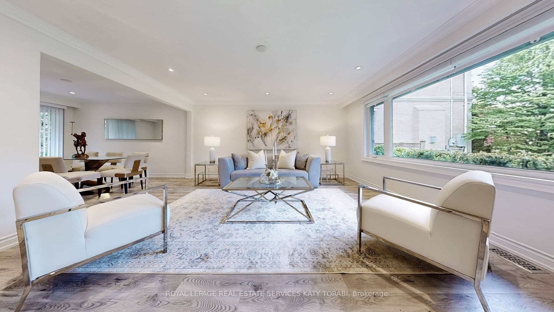 15 Farrington Drive, Toronto C12, ON M2L 2B4