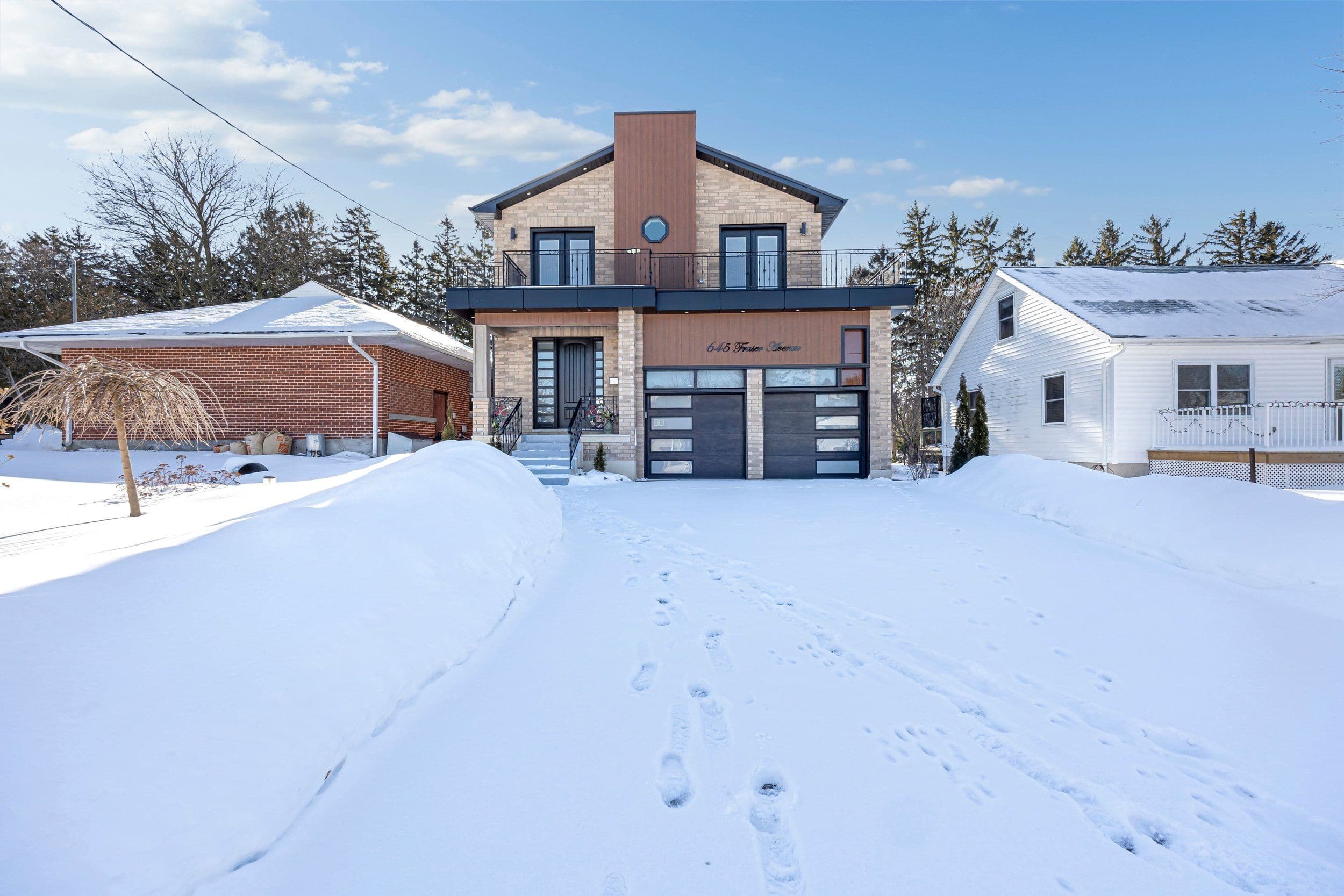 645 Fraser Avenue, Oshawa, ON L1J 6R8