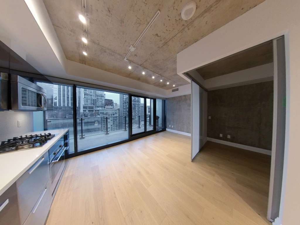 224 King Street W 1302, Toronto C01, ON M5H 0A6
