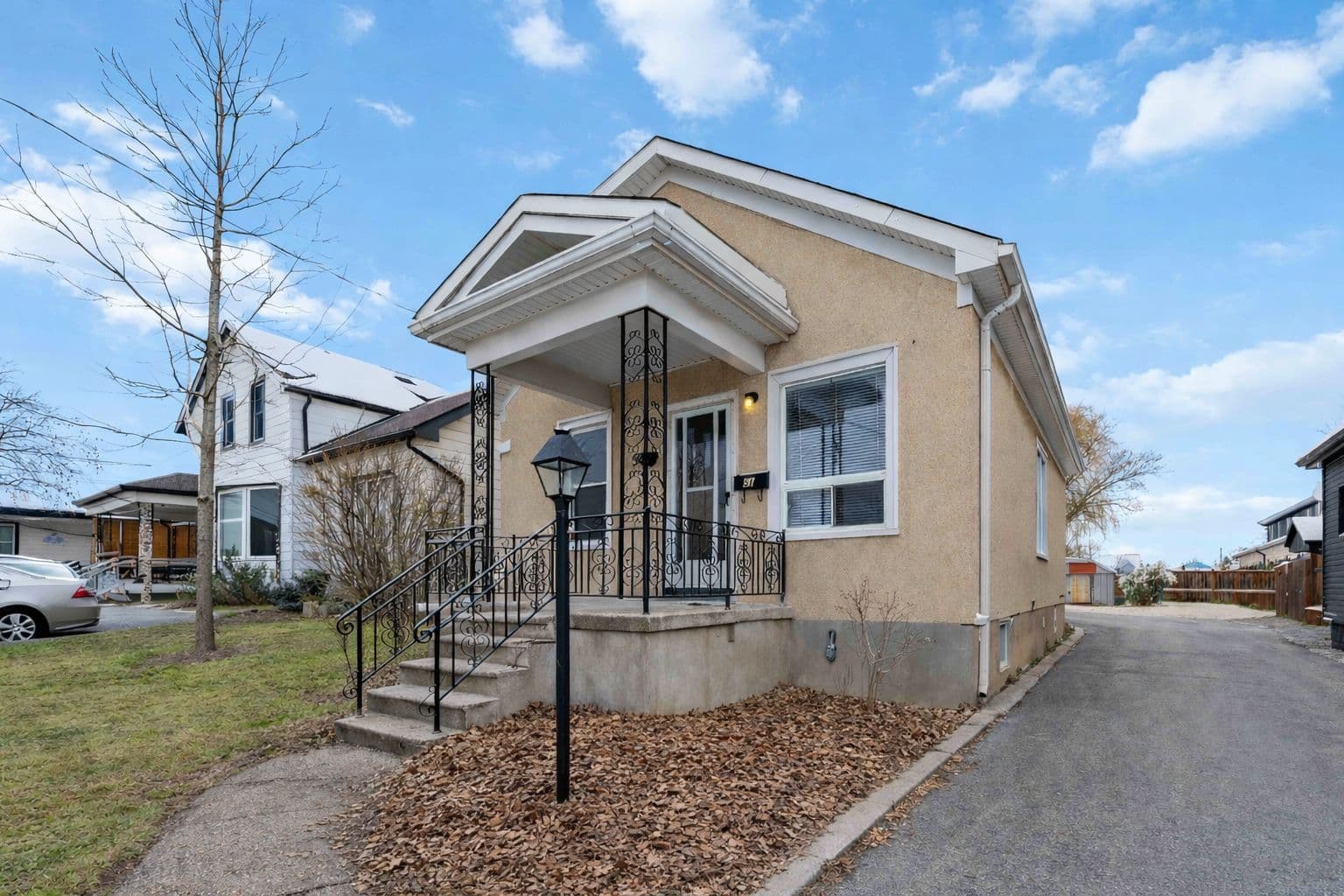 51 Queen Street S, Thorold, ON L2V 3N2