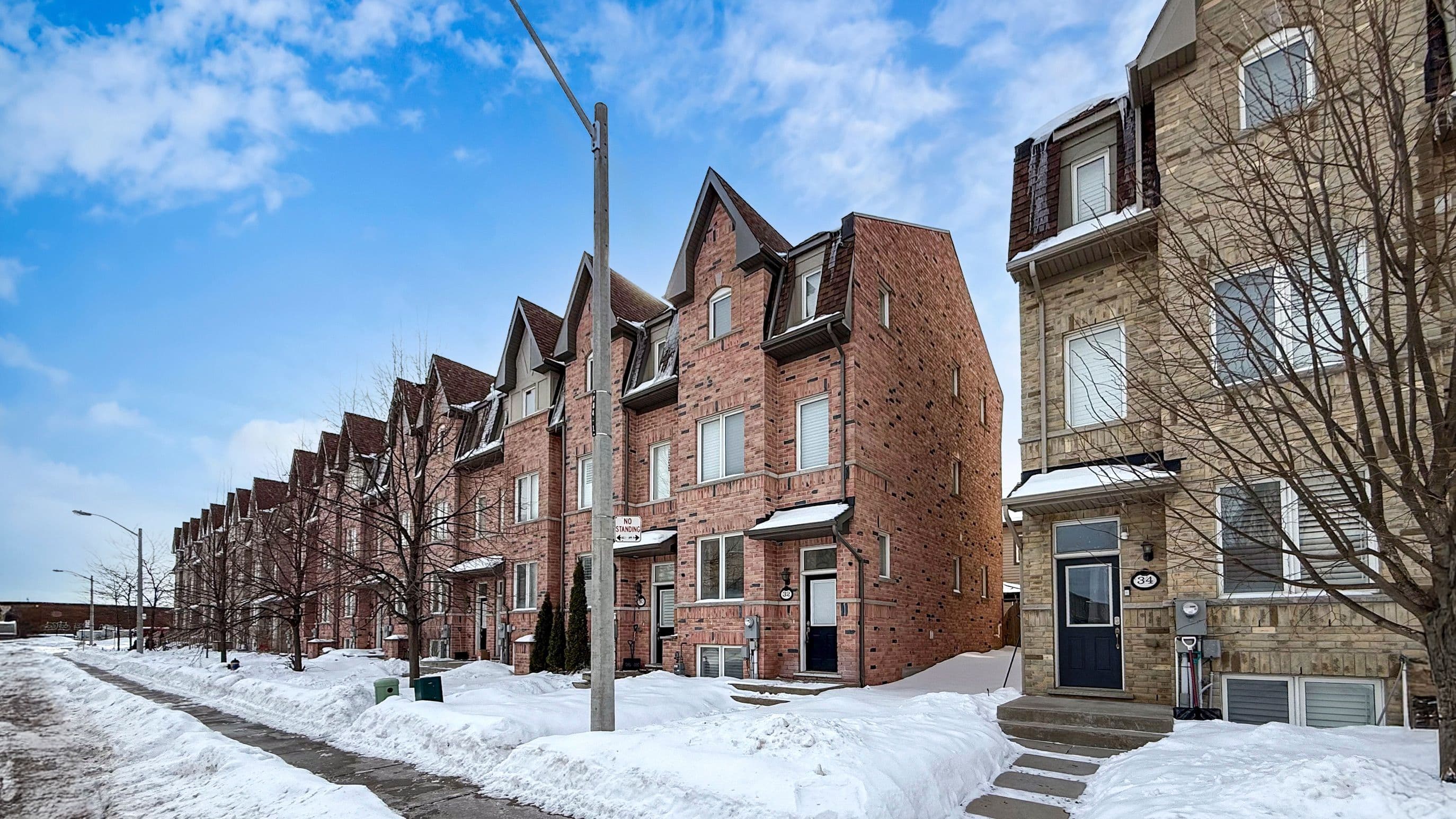 32 Zezel Way, Toronto E04, ON M1P 0C1