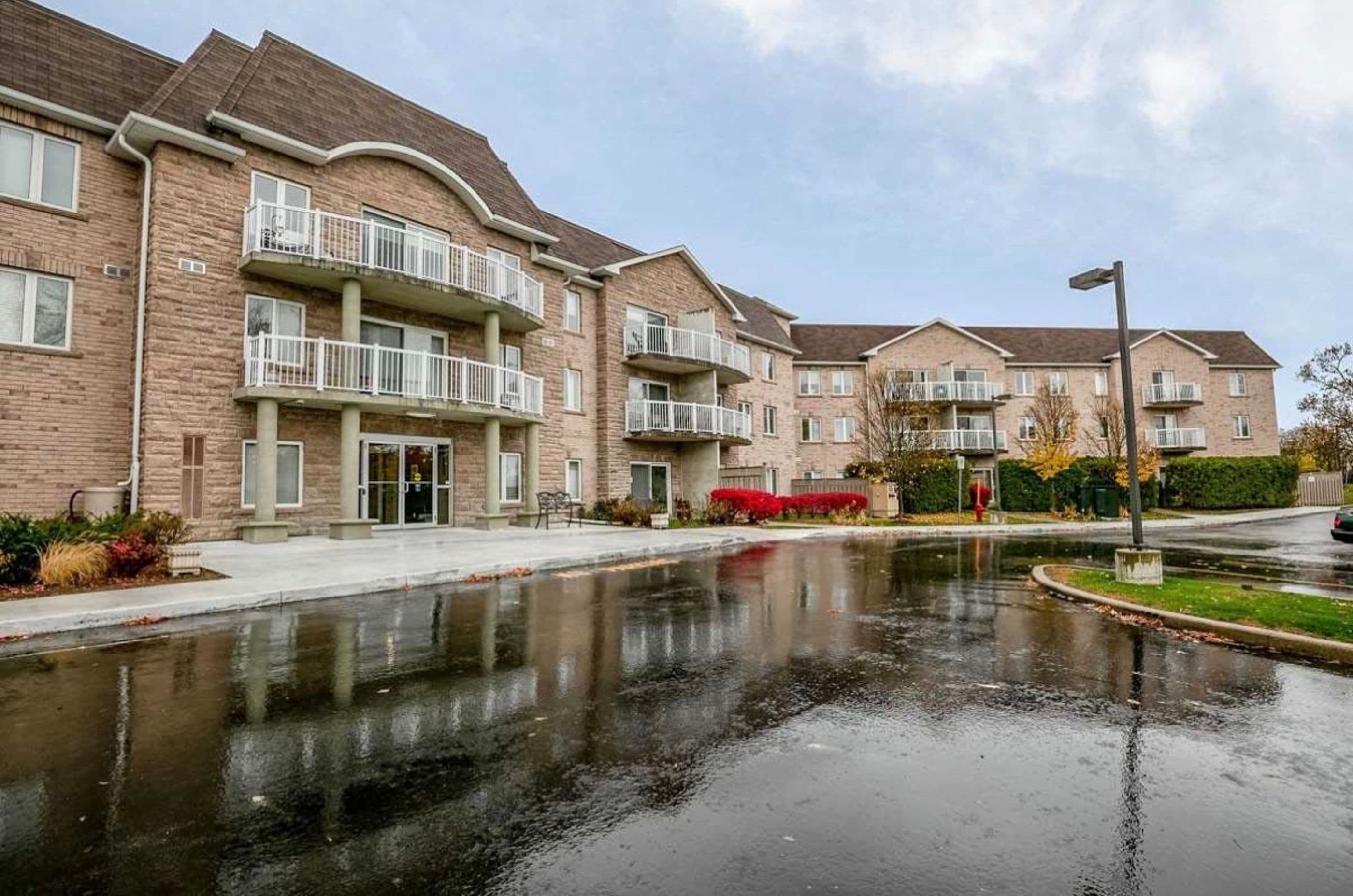 32 Church Street 115, King, ON L0G 1T0