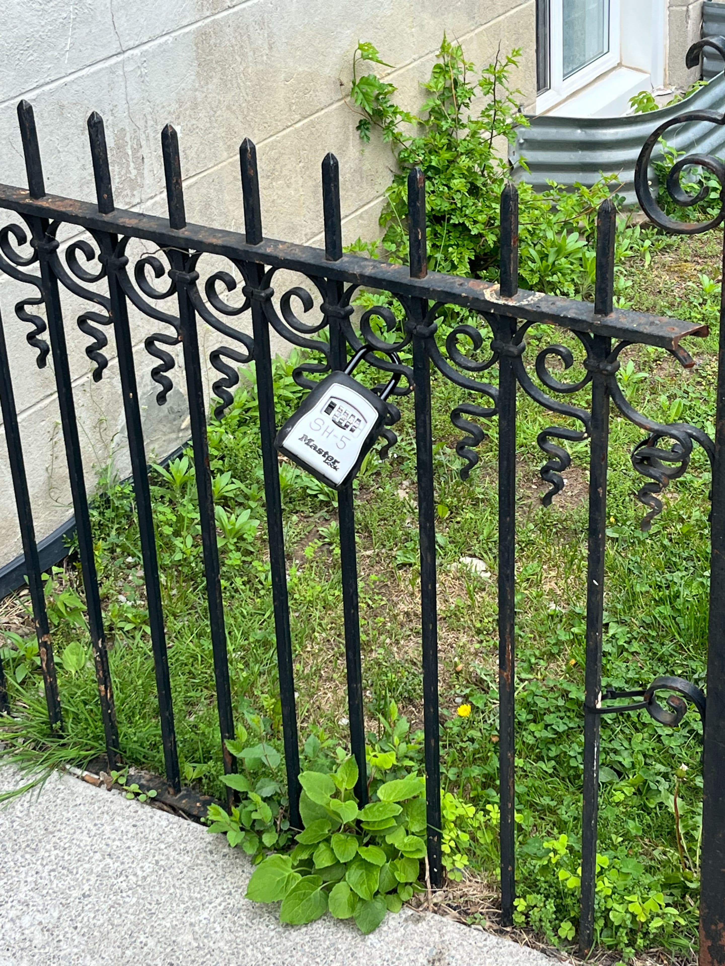 57 Humberside Avenue, Toronto W02, ON M6P 1J6