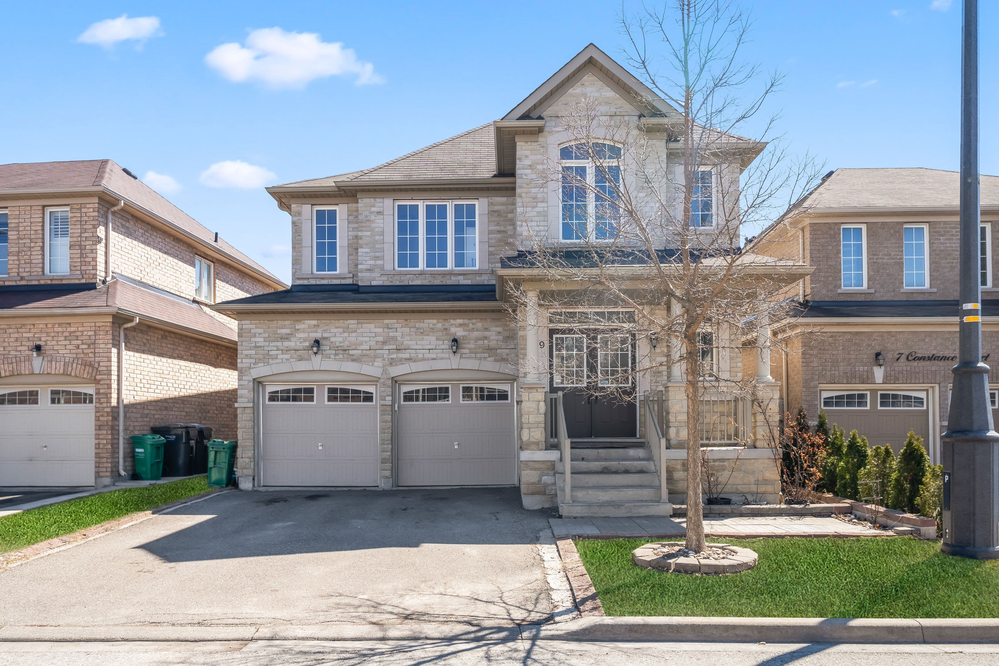 9 CONSTANCE Street, Brampton, ON L6P 3C9
