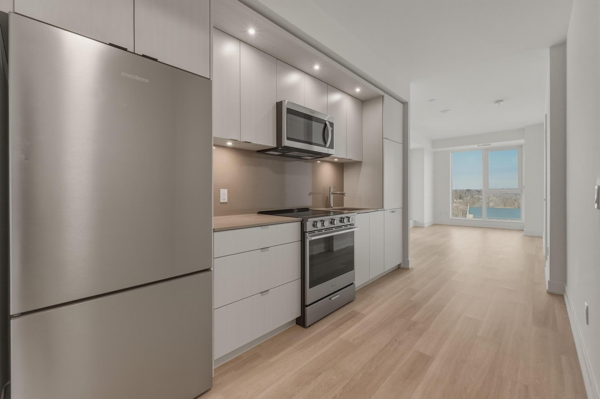 25 Cordova Avenue 1112, Toronto W08, ON M9A 0E5