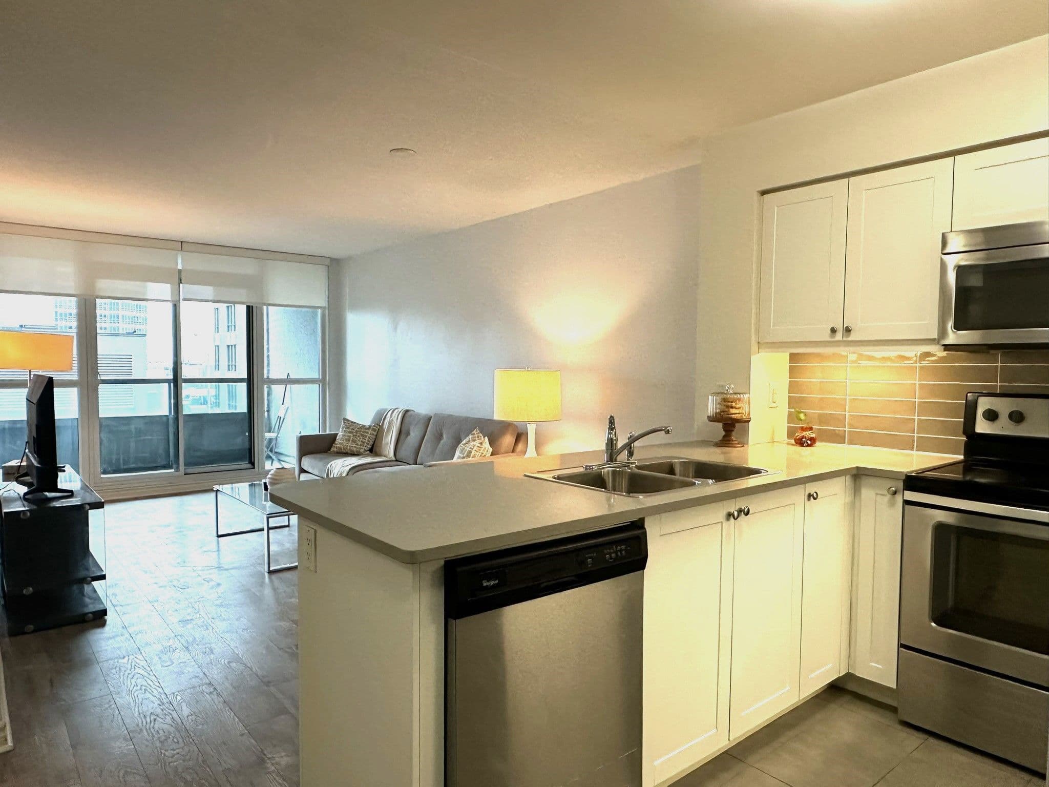 25 Lower Simcoe Street 626, Toronto C01, ON M5J 3A1