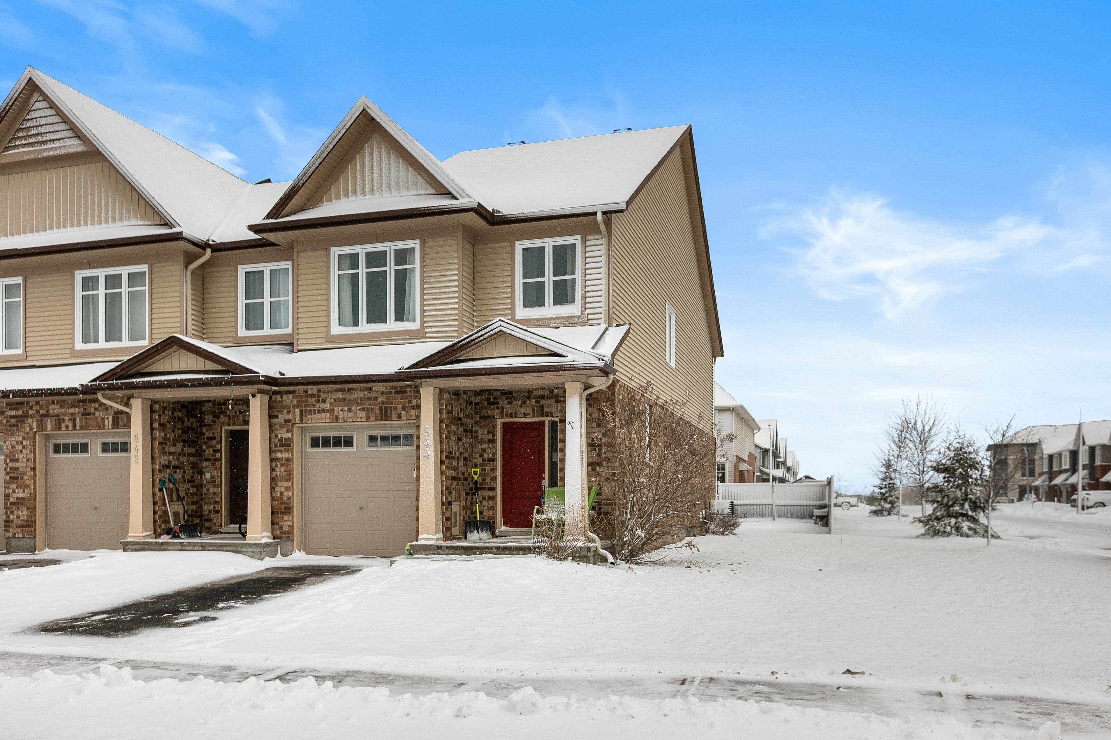 844 Cedar Creek Drive, Blossom Park - Airport and Area, ON K1T 0B3