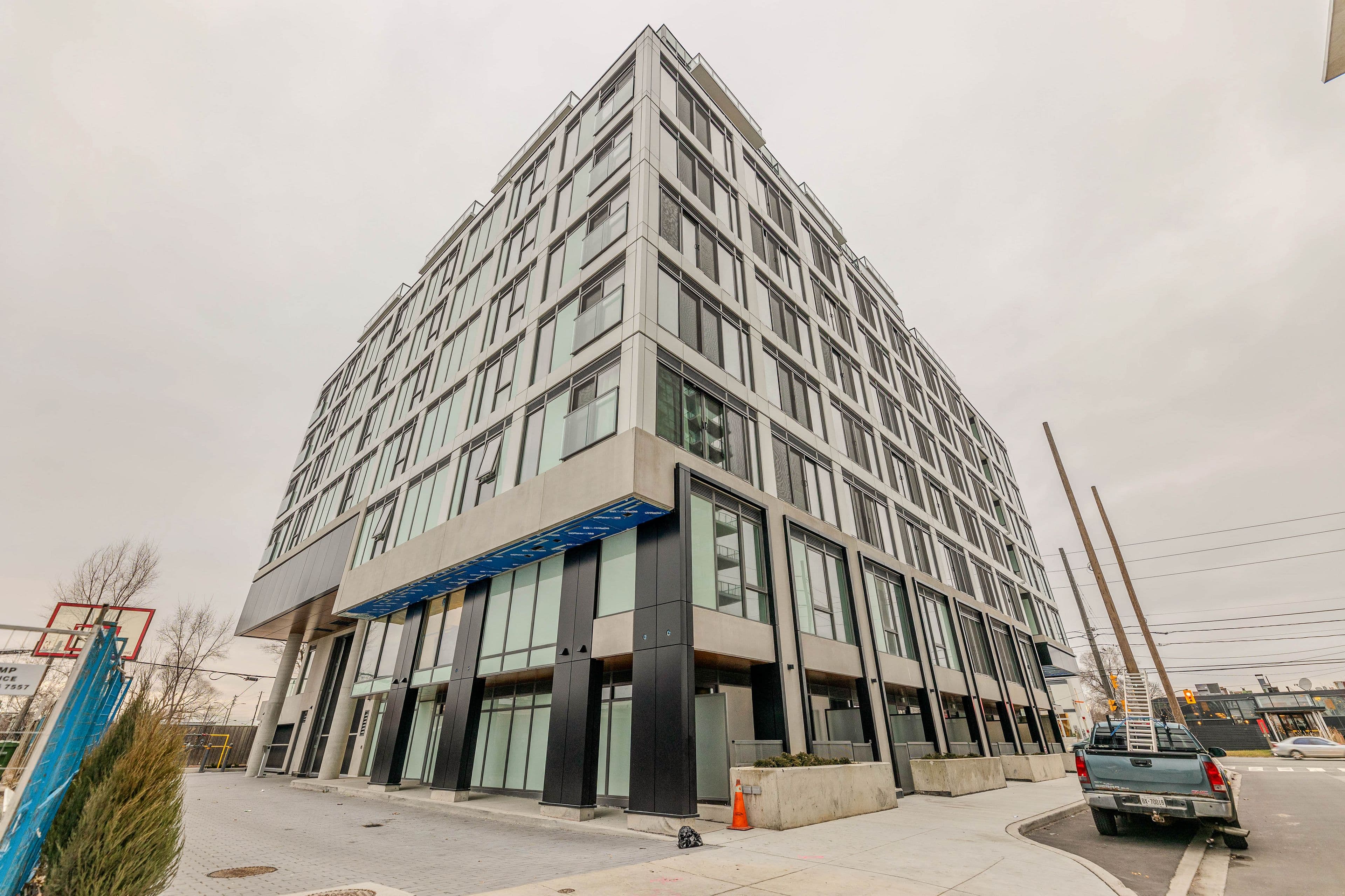 1195 The Queensway N/A 610, Toronto W08, ON M8Z 1R6