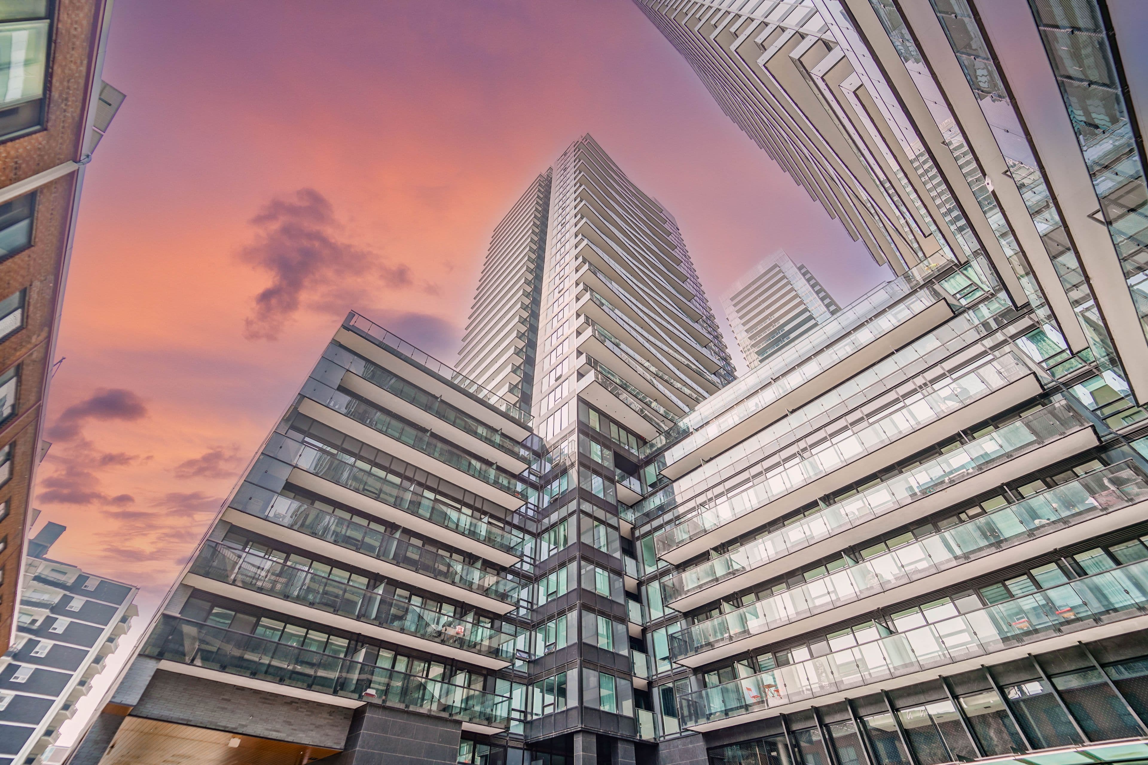 117 Broadway Avenue 1705, Toronto C10, ON M4P 1V3