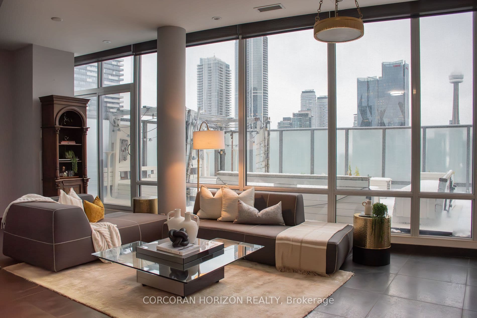 1 Market Street PH3301, Toronto C08, ON M5E 0A2