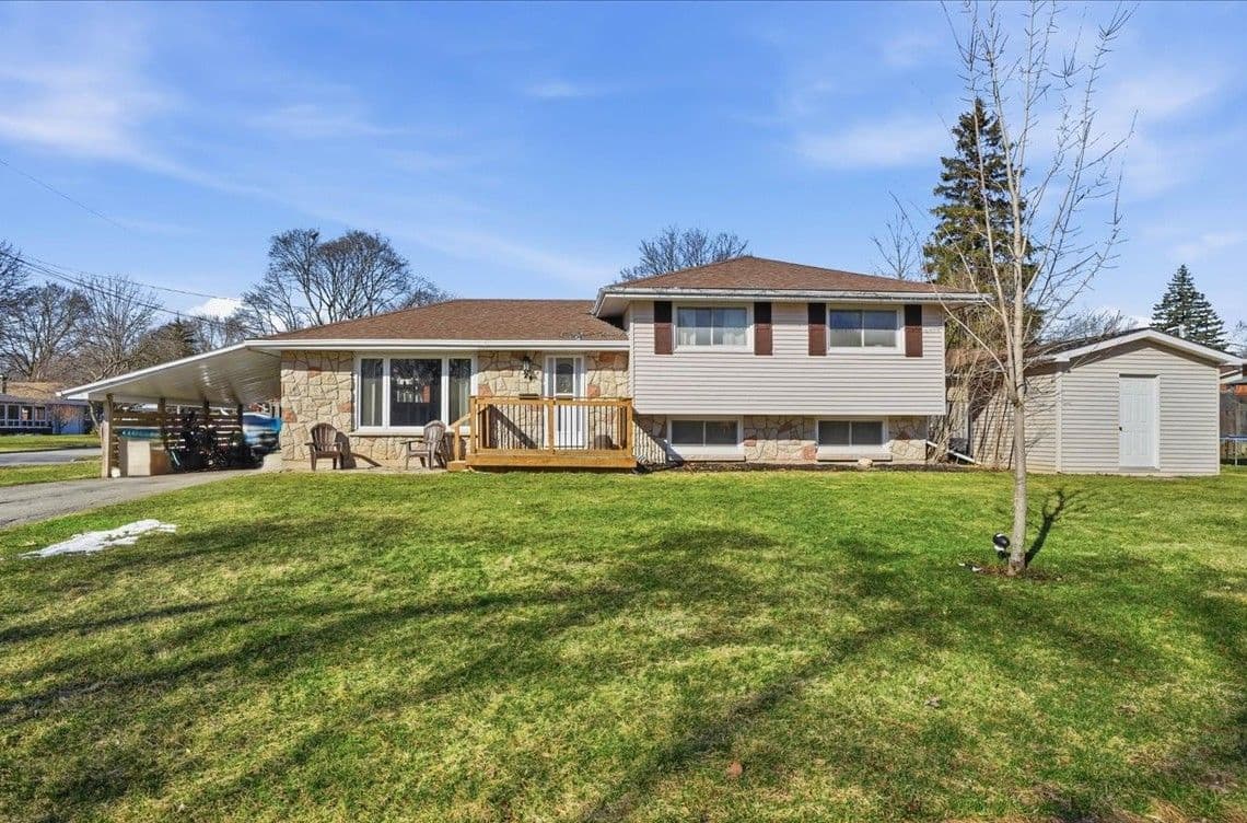 24 Melrose Crescent, Belleville, ON K8N 1X9