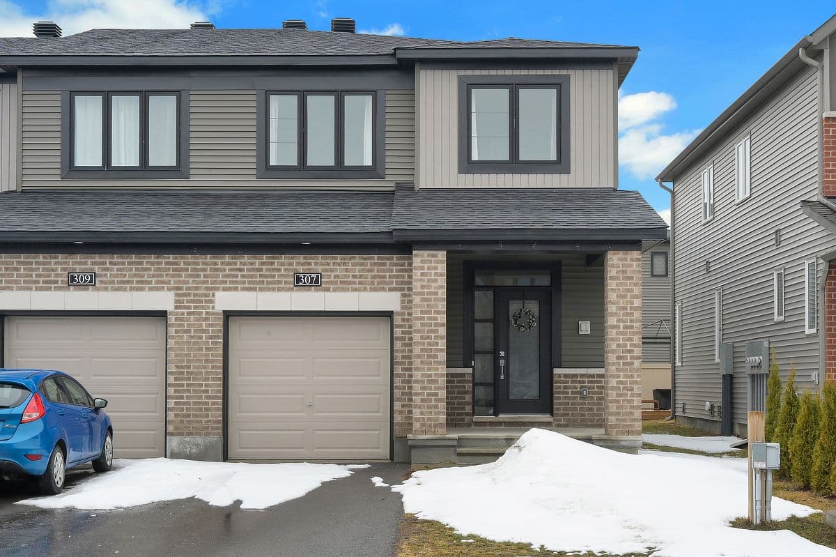 307 Drumlish Lane, Barrhaven, ON K2J 6Y2