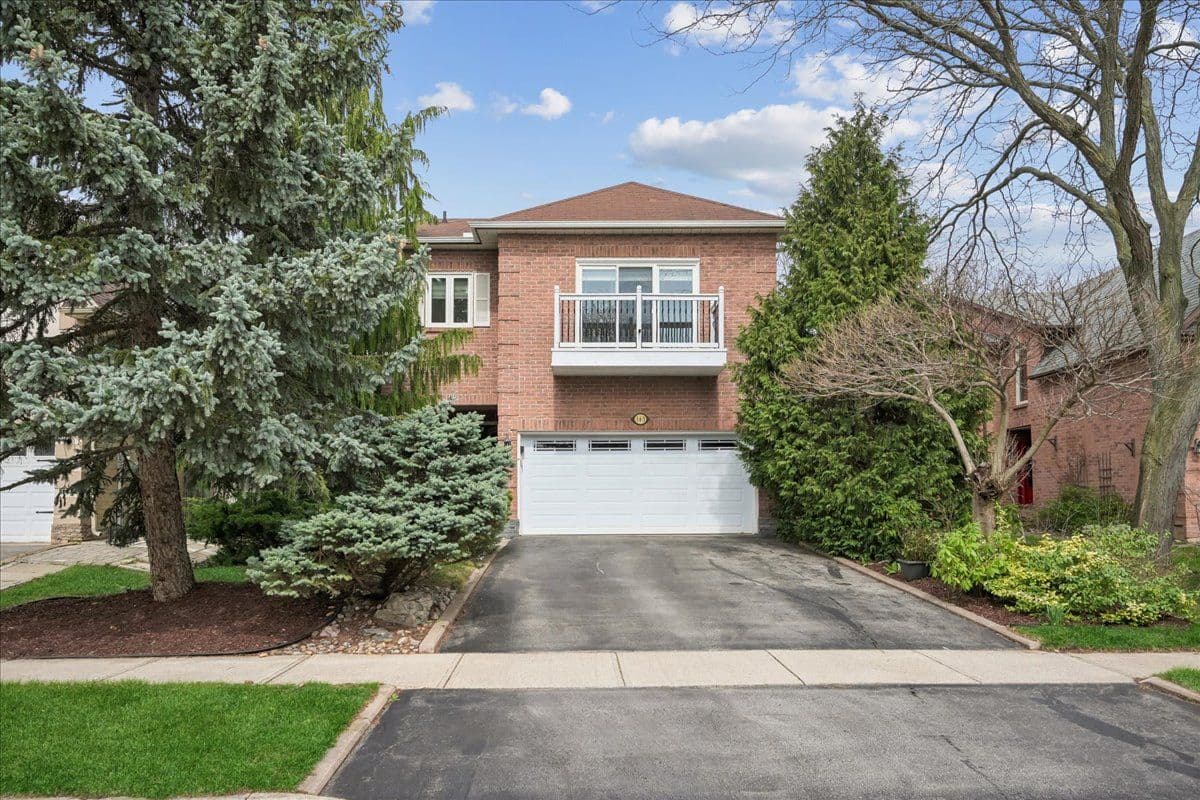 163 Romain Crescent, Oakville, ON L6H 5A7