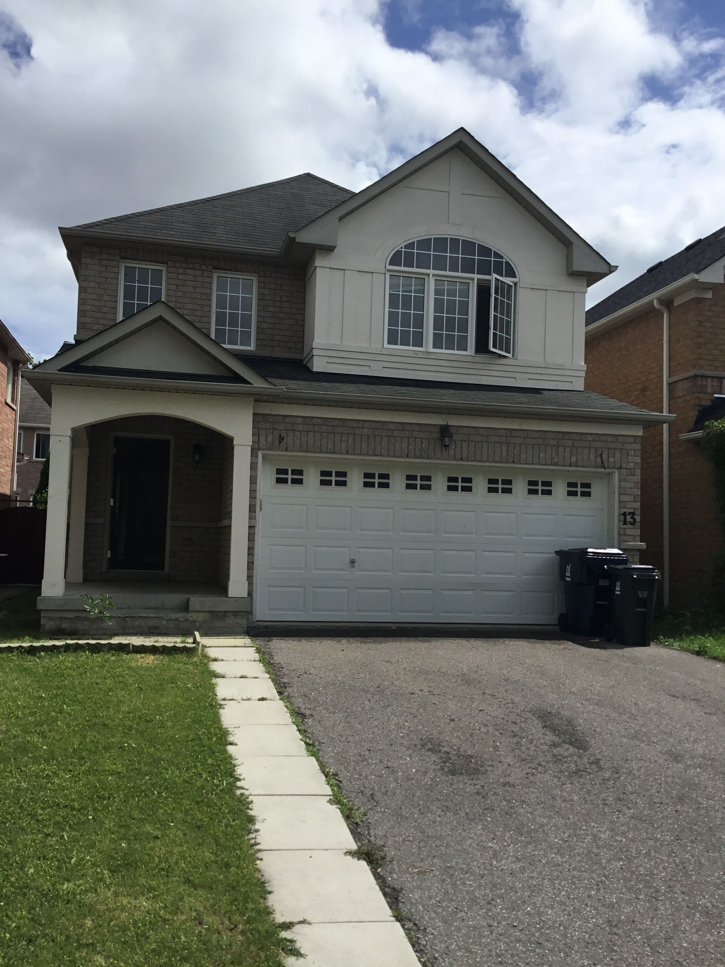13 Turtledove Grove, Toronto E11, ON M1X 2B2