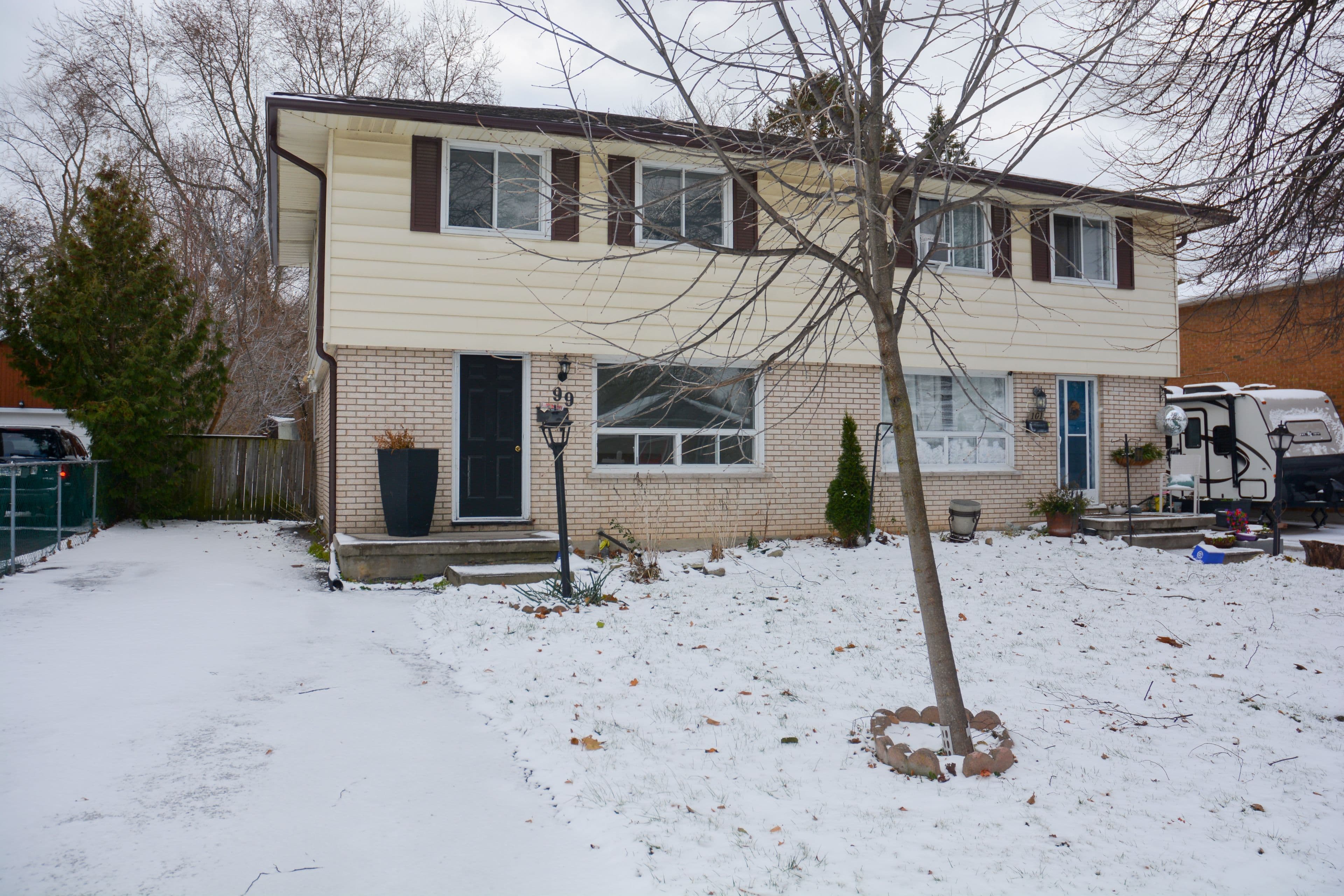 101 Cecilia Avenue, London East, ON N5Y 3Z9