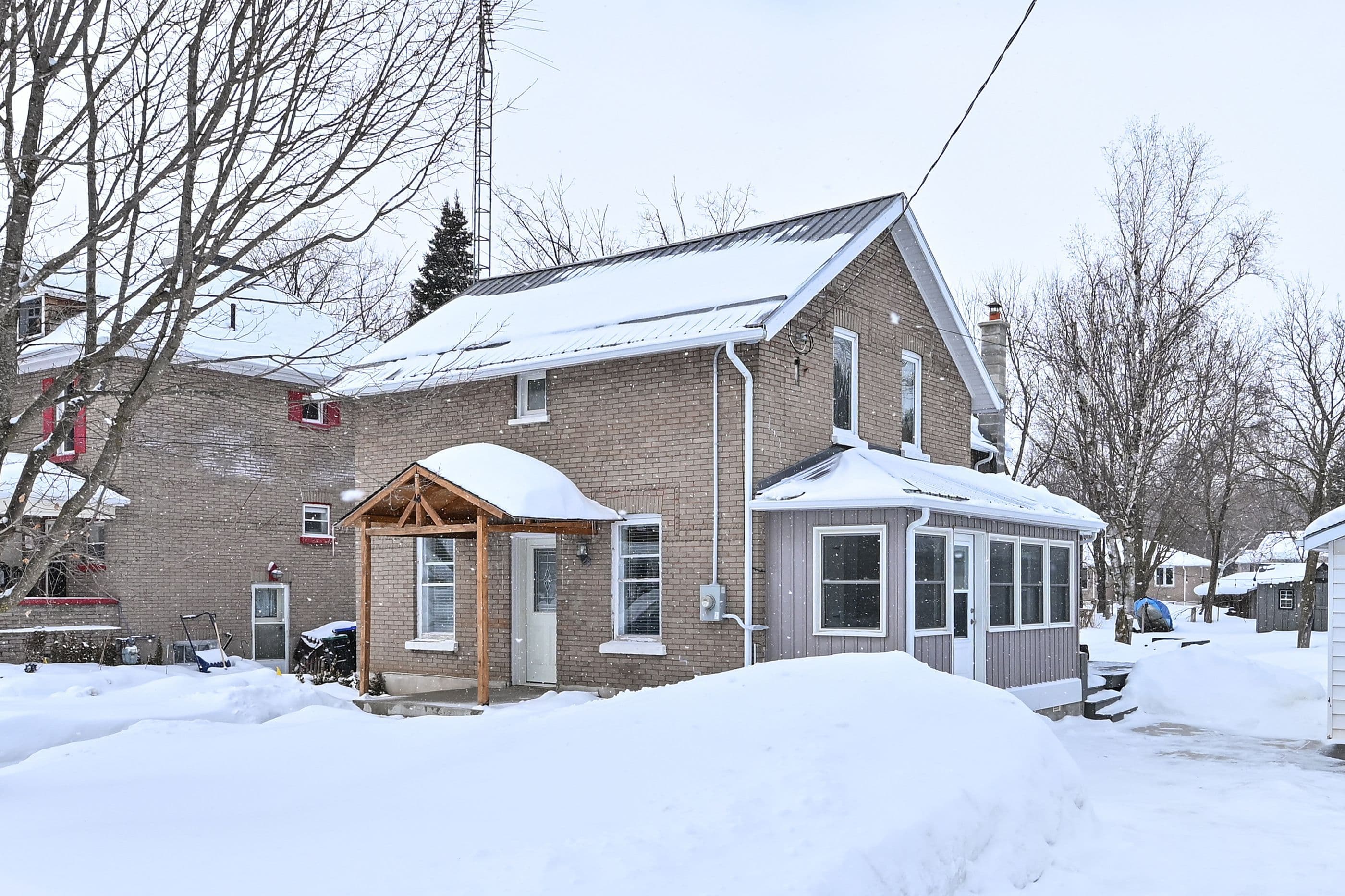 48 Caroline Street W, Clearview, ON L0M 1G0